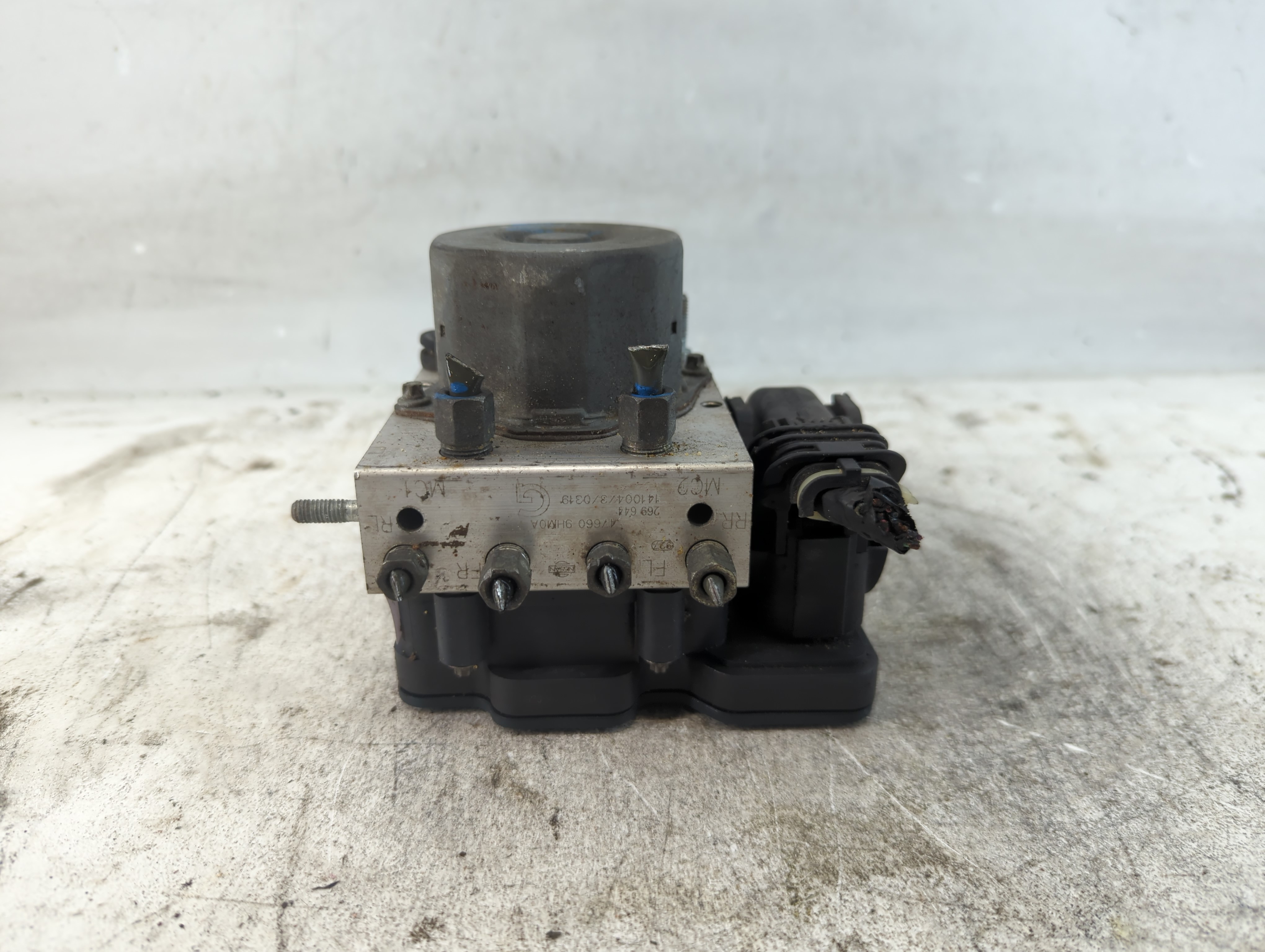 2015-2015 Nissan Altima Abs Pump Control Module 937786 - Oemusedautoparts1.com