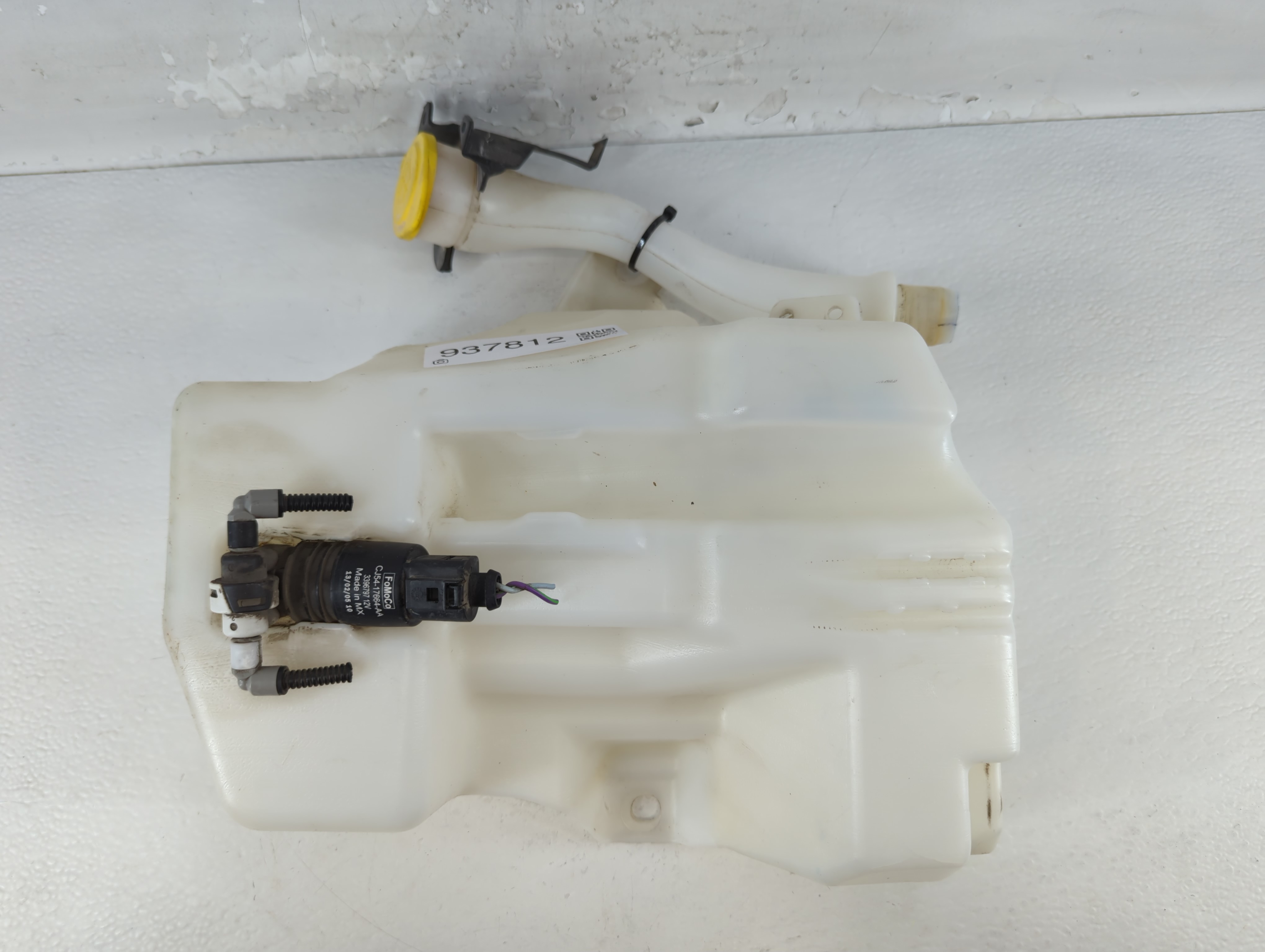 Picture of 2013-2014 Ford Escape Windshield Washer Fluid Reservoir Bottle Oem 937812