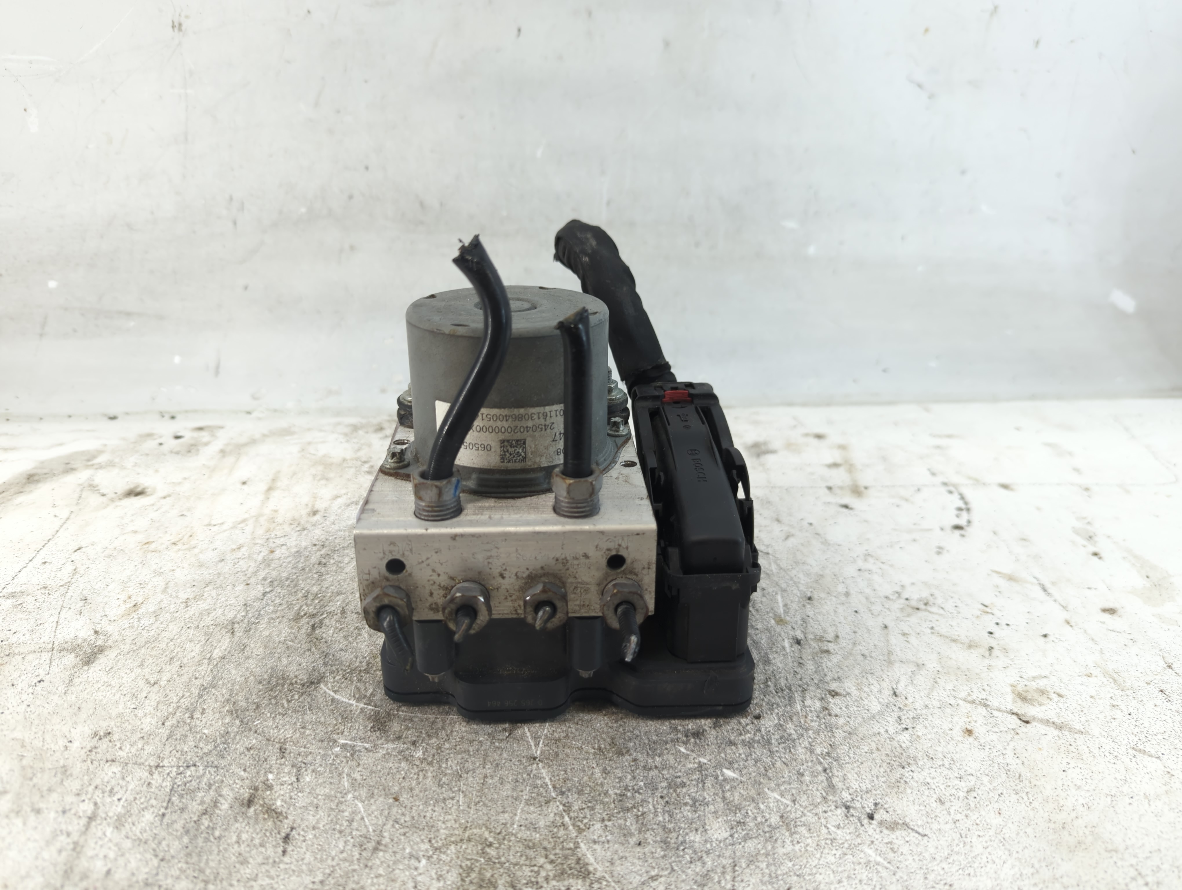 2017-2017 Chevrolet Camaro Abs Pump Control Module 937828 - Oemusedautoparts1.com