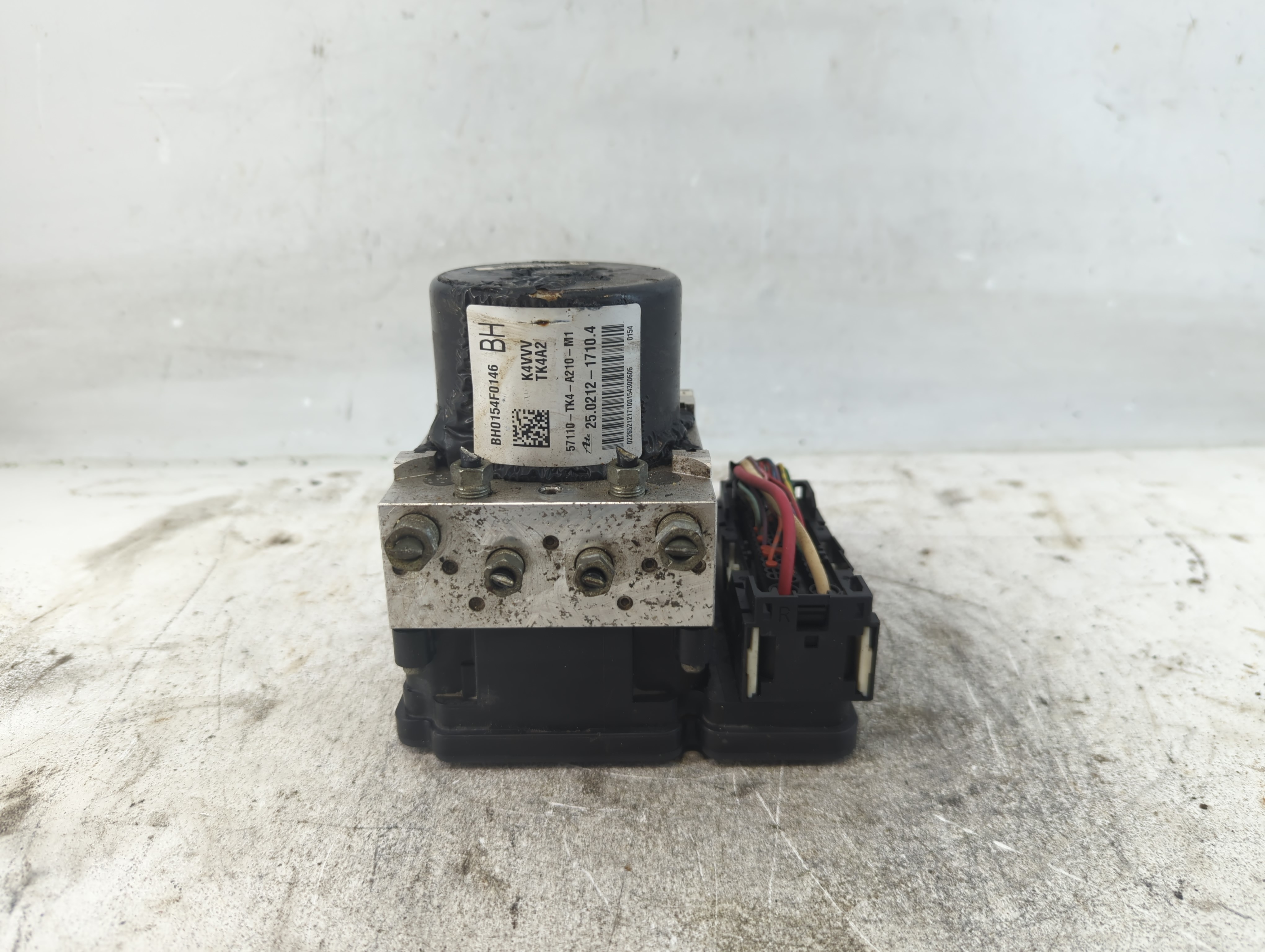 Picture of 2012-2014 Acura Tl Abs Pump Control Module 937829