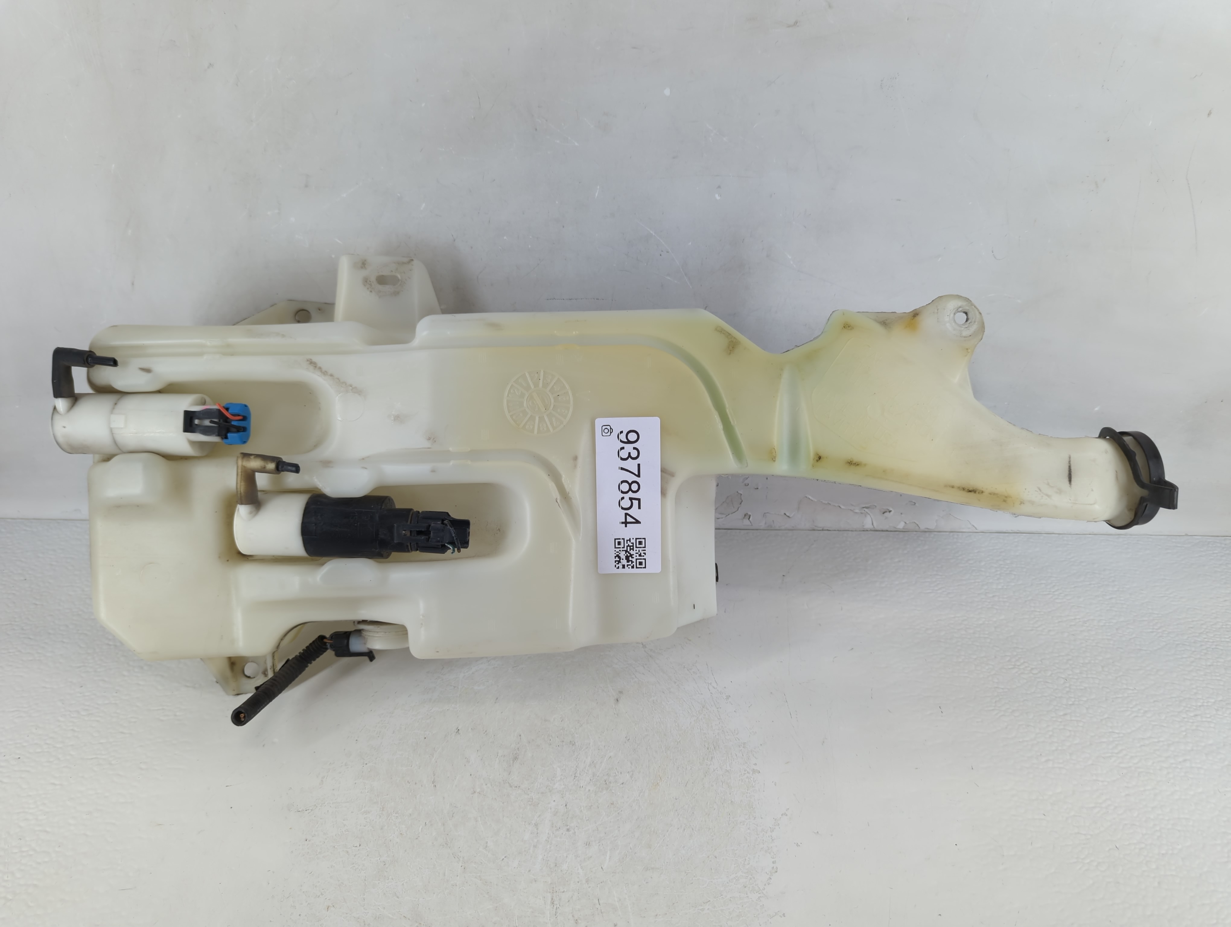 2007-2014 Cadillac Escalade Windshield Washer Fluid Reservoir Bottle Oem 937854 - Oemusedautoparts1.com
