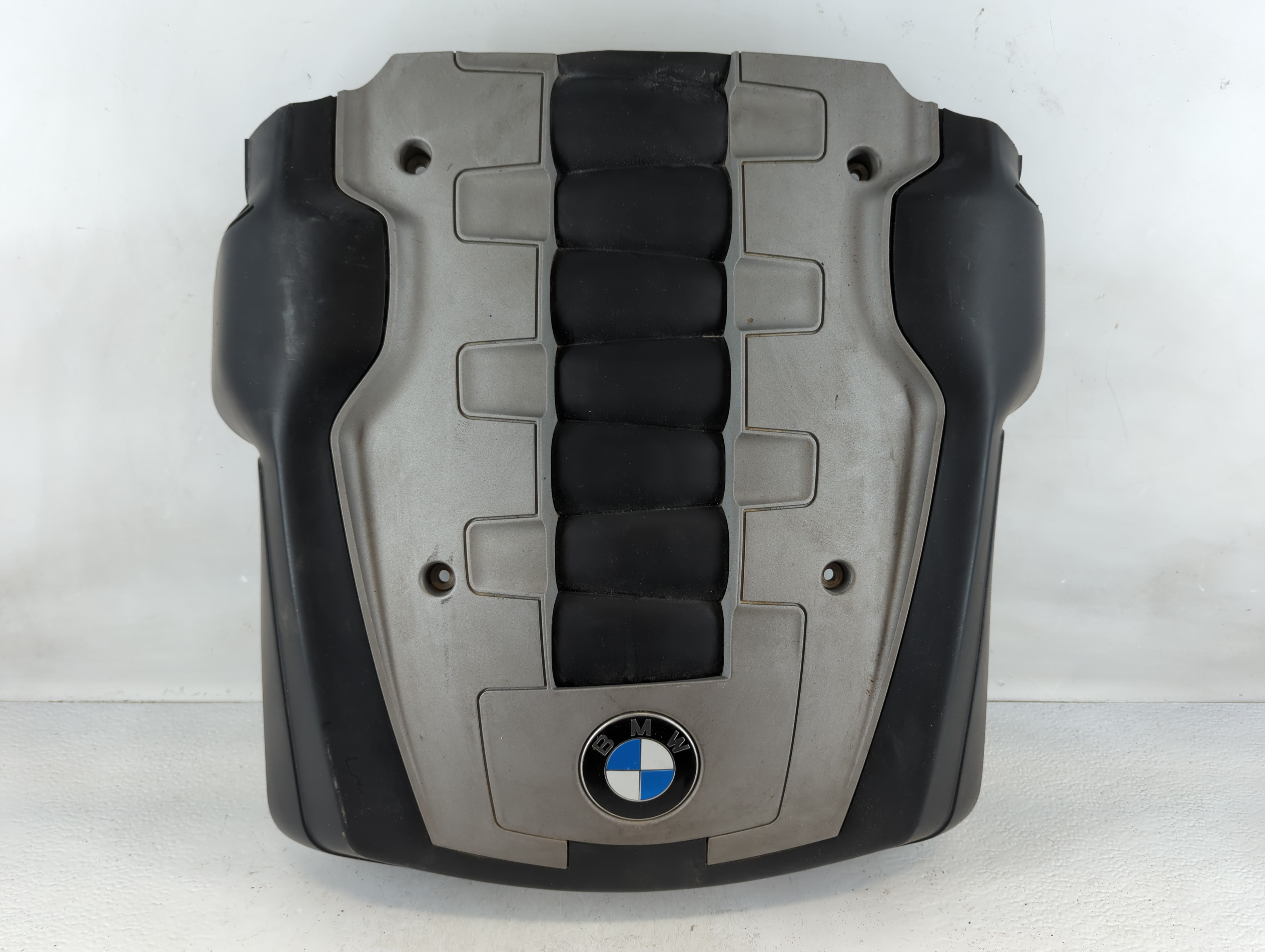 Picture of 2007 Bmw 650i Engine Cover 937977