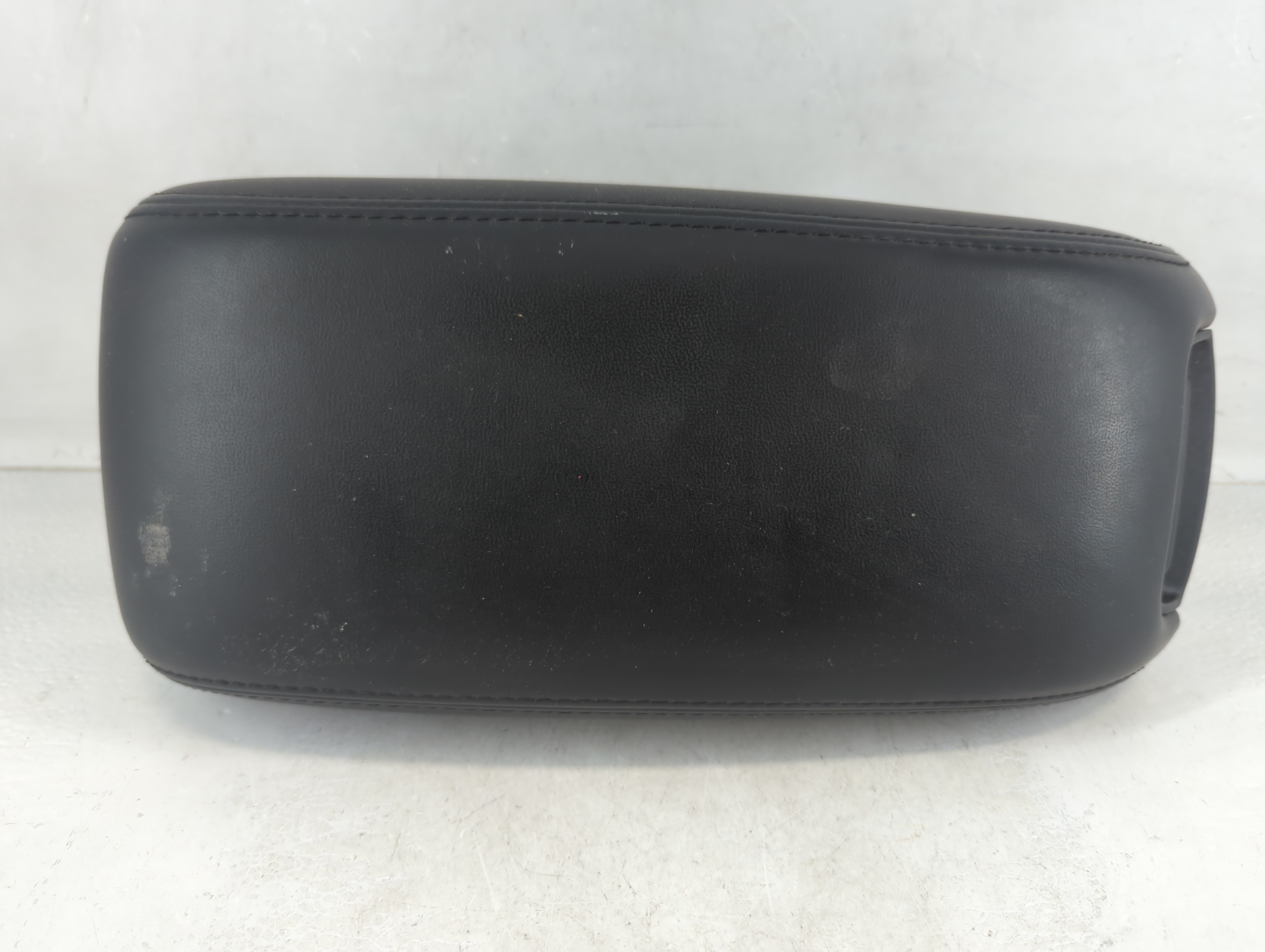 Picture of 2014 Dodge Journey Center Console Armrest Cover Lid Black 938009