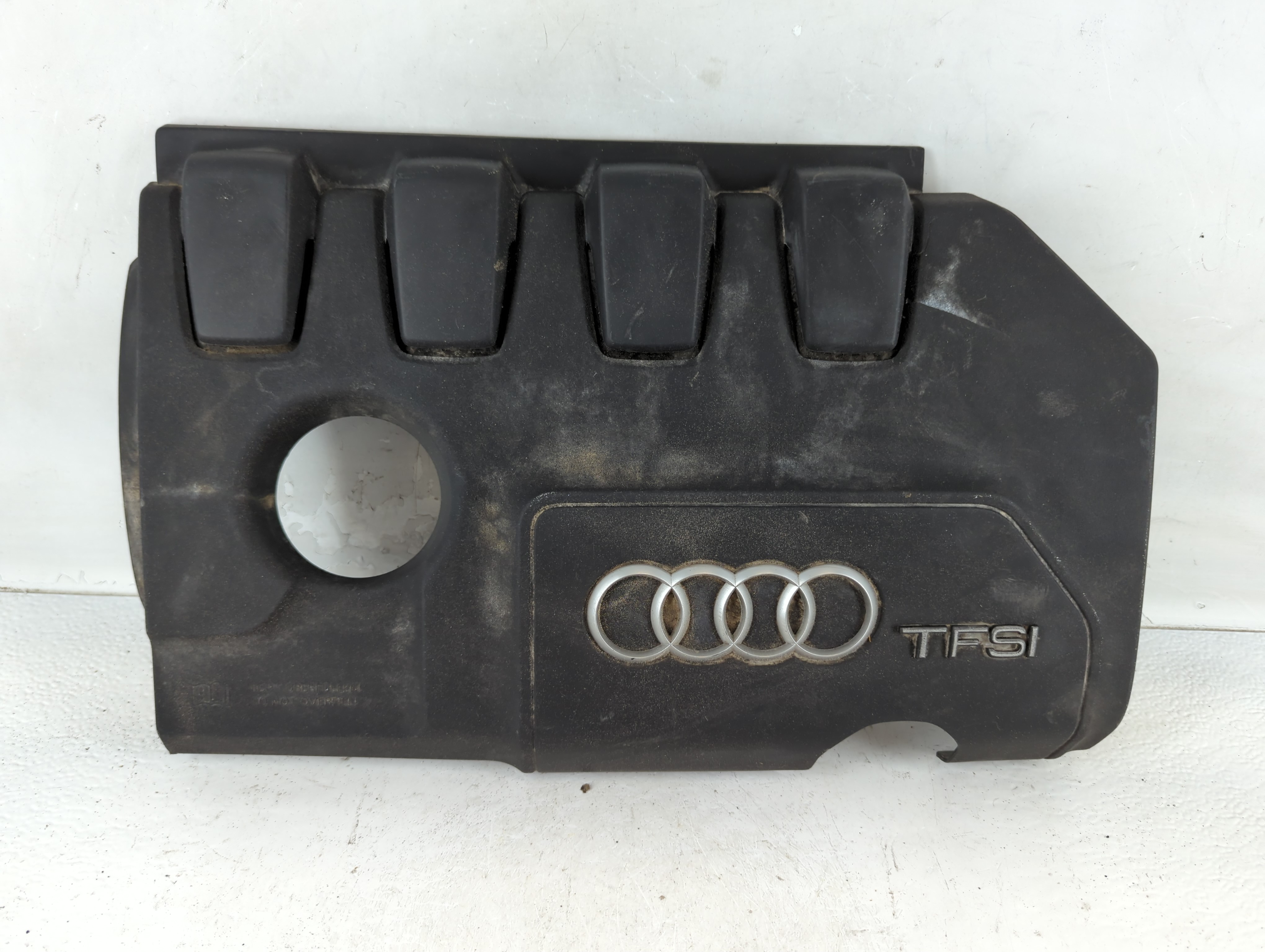 Picture of 2016 Audi Q3 Engine Cover 938027