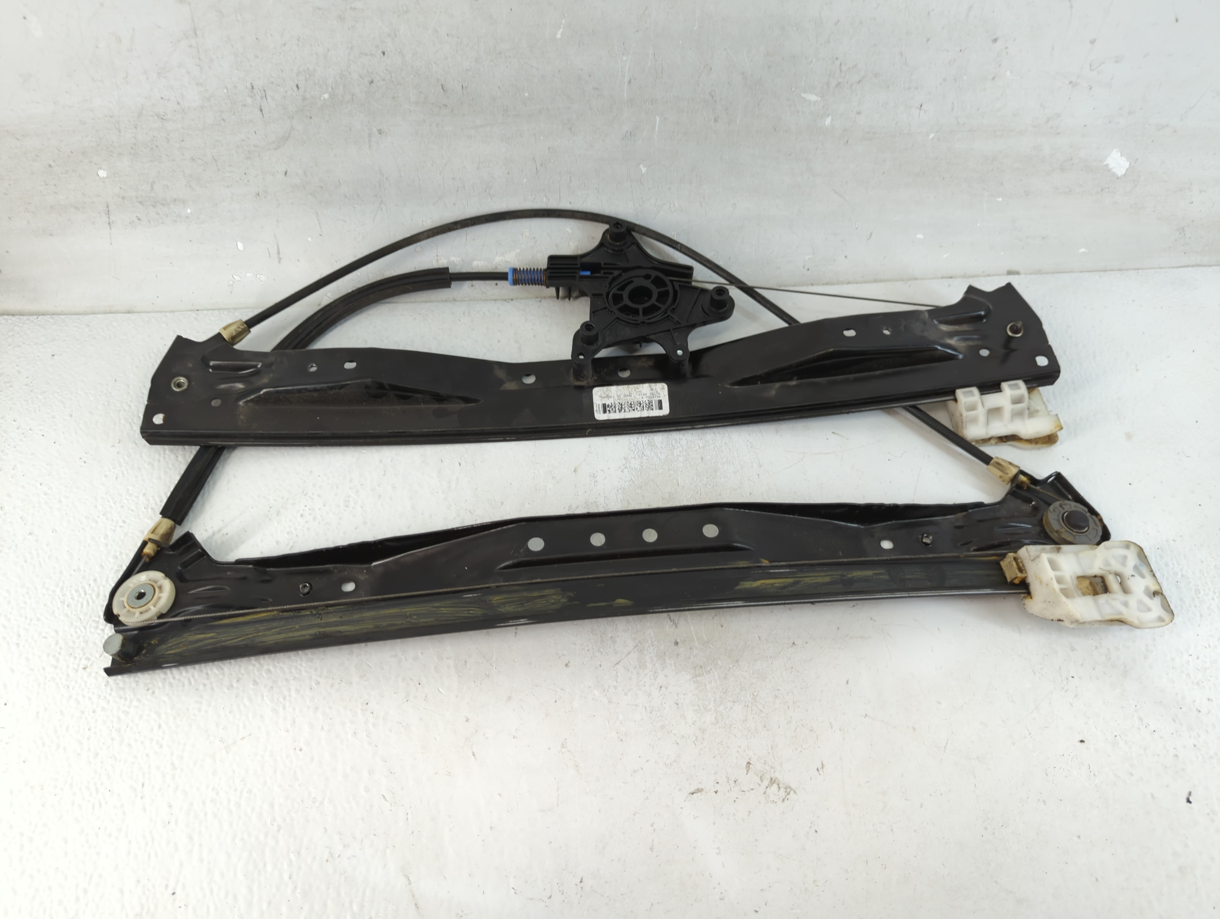 Dodge Caravan Driver Left Front Window Regulator 938204 - Oemusedautoparts1.com