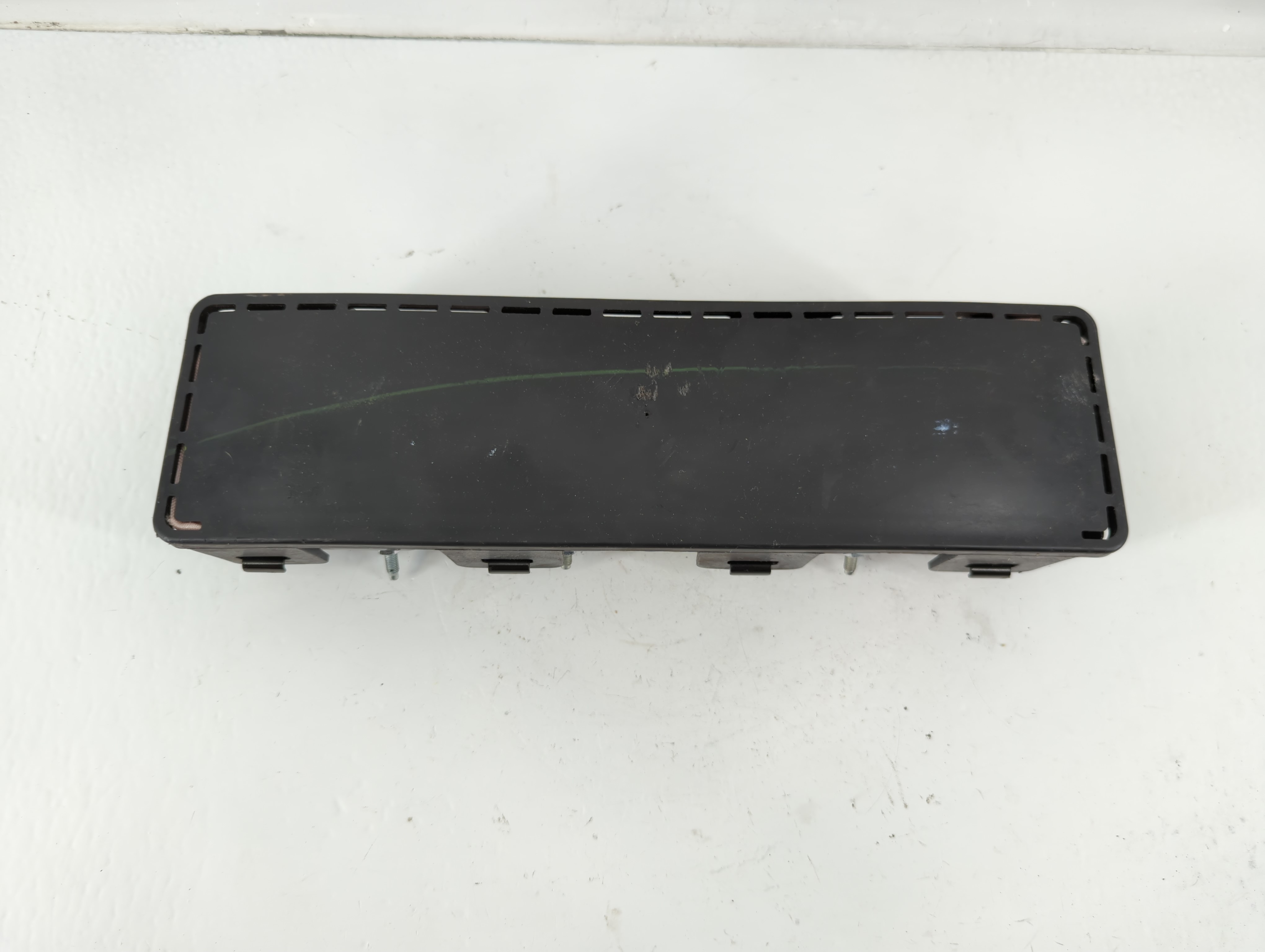 Picture of 2014-2016 Chrysler Town & Country Air Bag Driver Left Knee Oem 938376