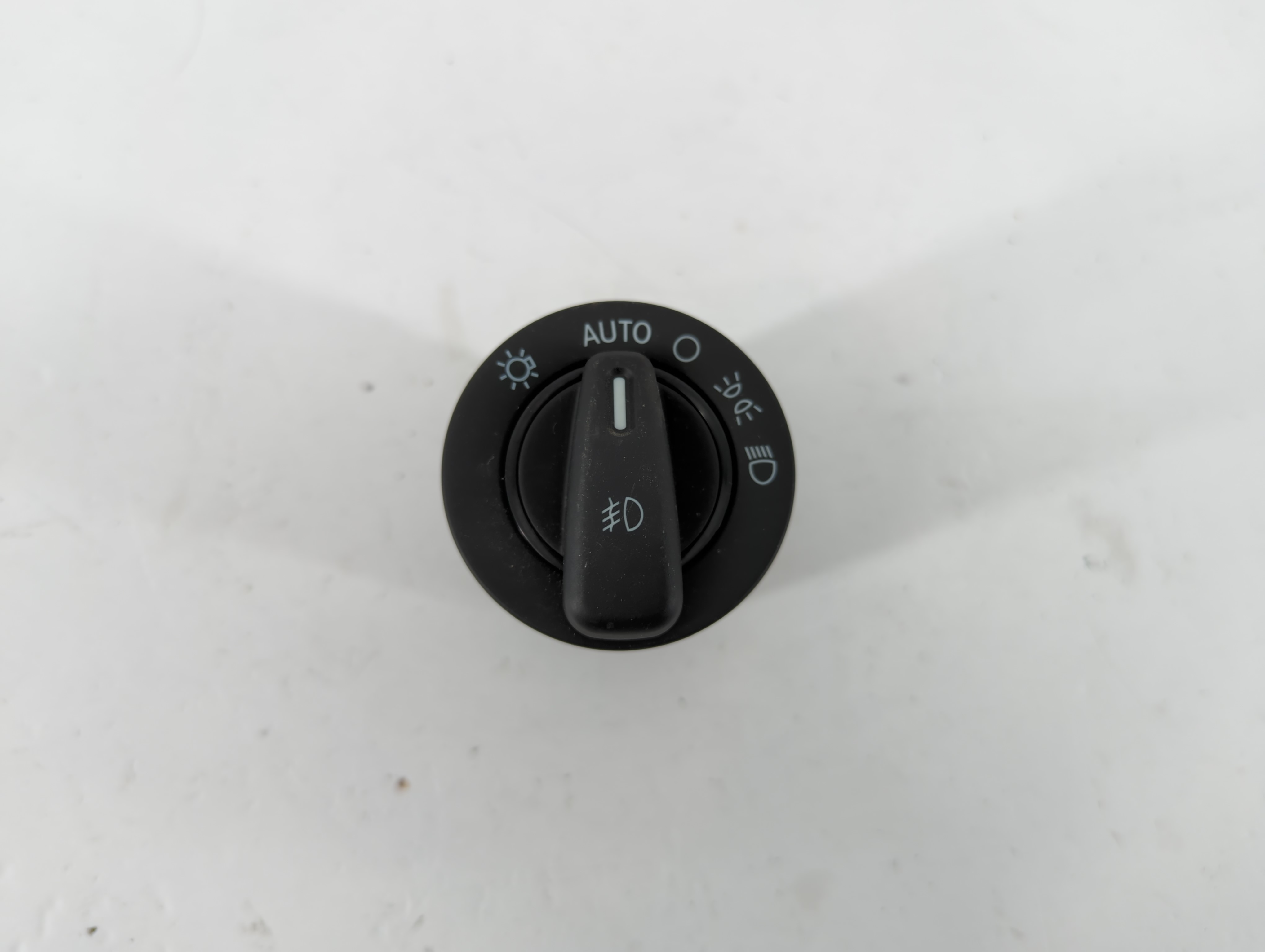 Picture of 2011 Chrysler Town & Country Headlight Head Light Switch Lamp Control 938380