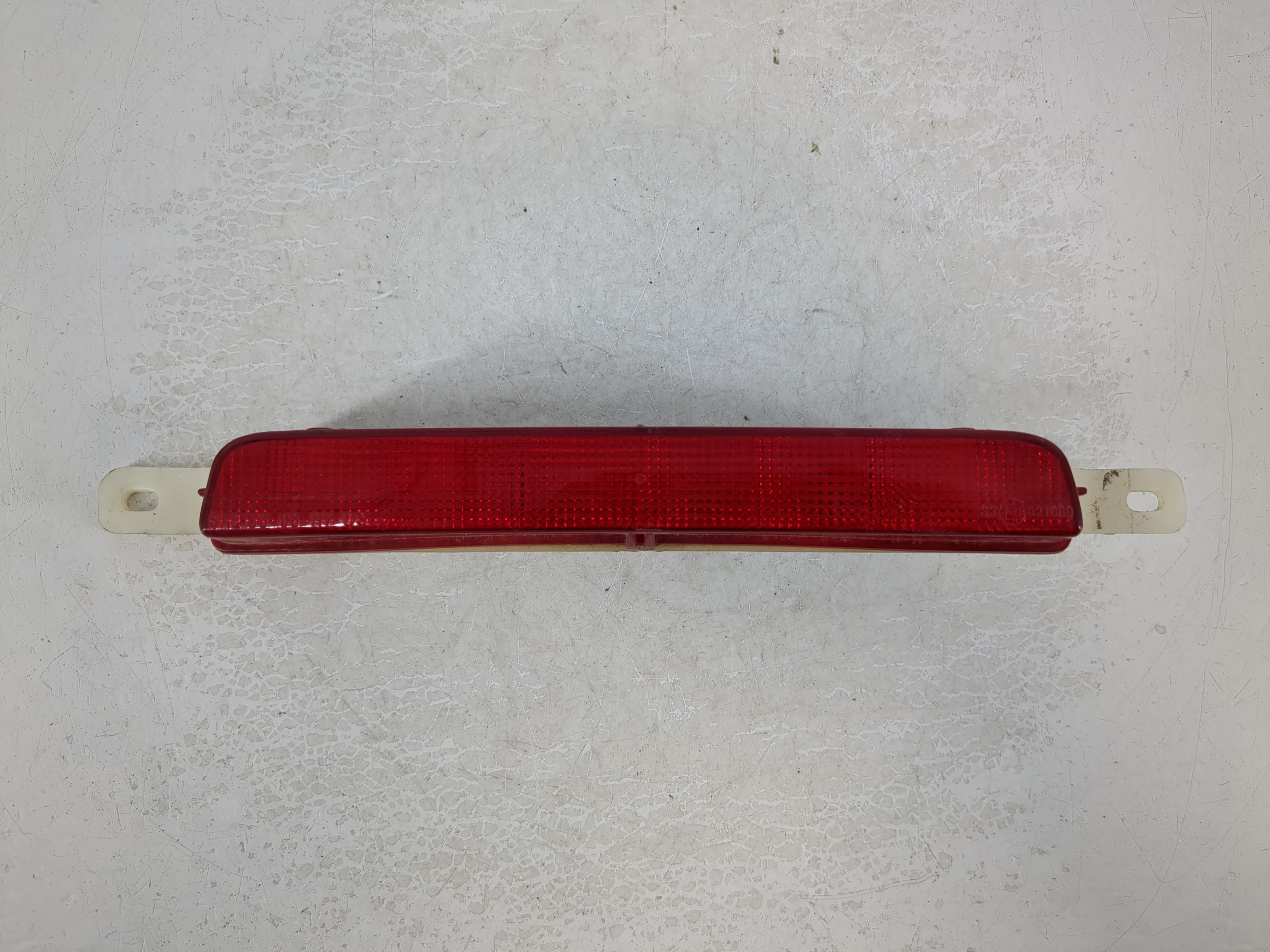 Picture of 2011 Chrysler Town & Country Third Brake Light Tail Light 938387