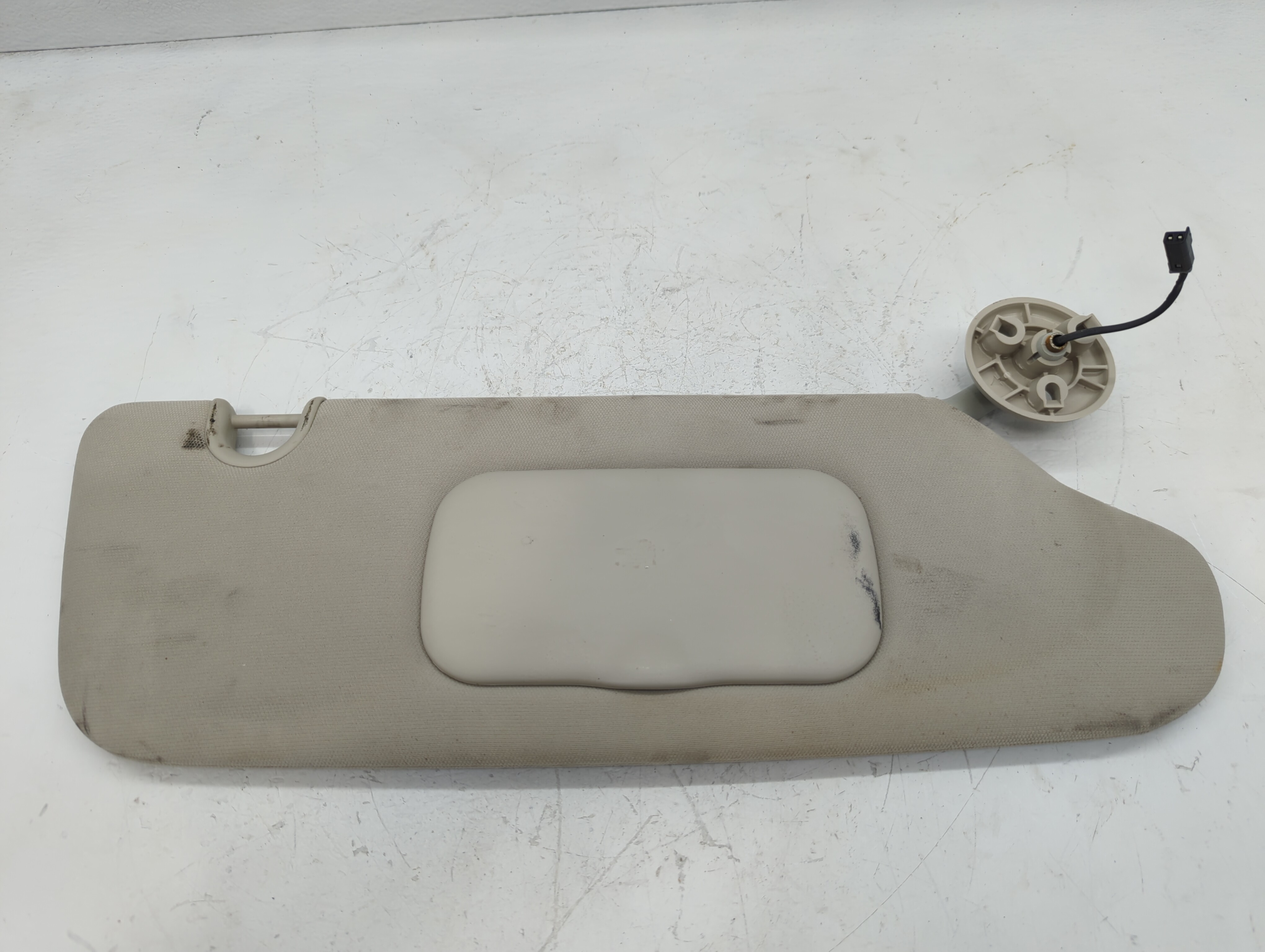 Picture of 2011 Chrysler Town & Country Passenger Sun Visor Mirror Right Sunvisor 938401