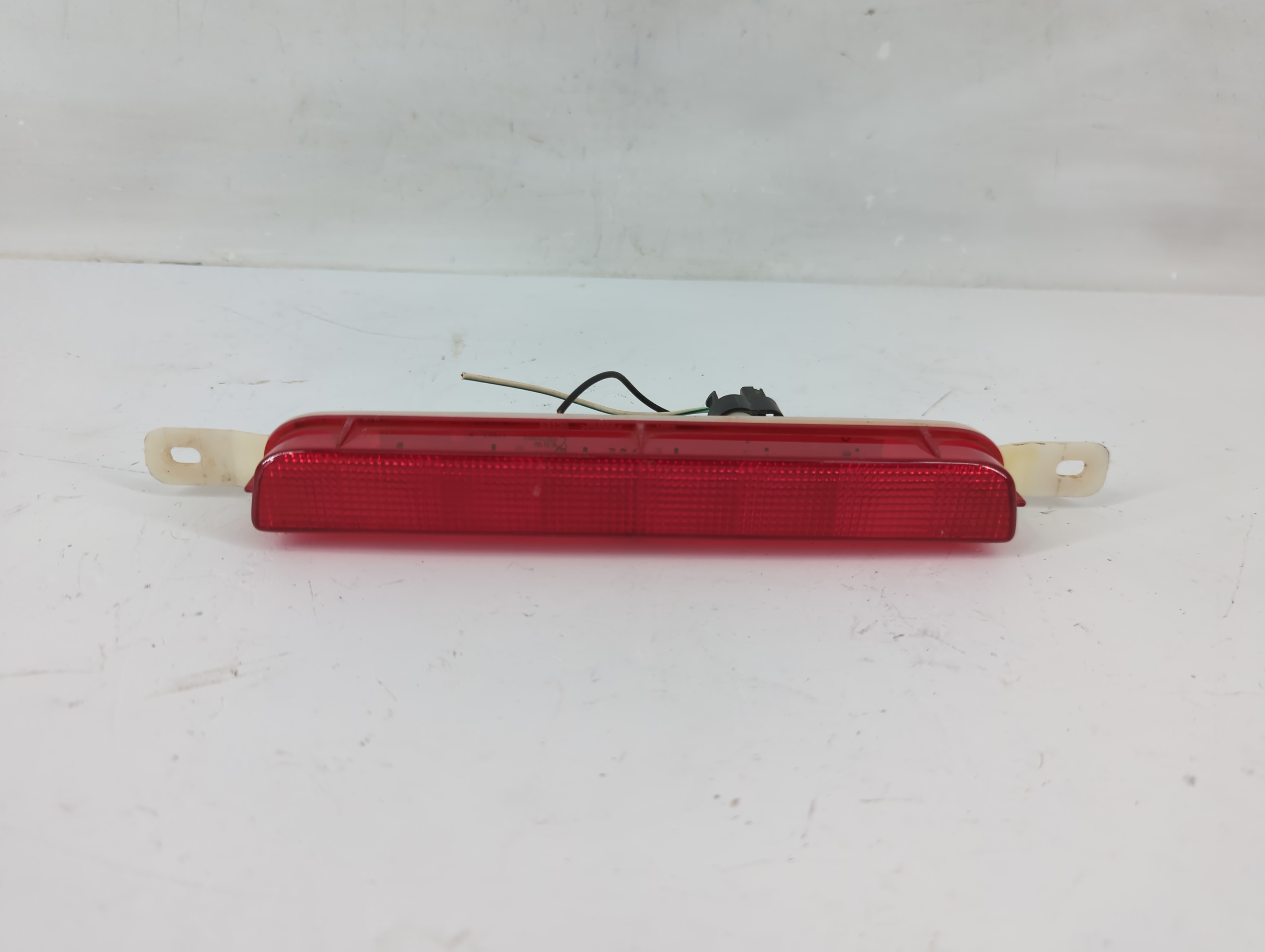 Picture of 2014 Chrysler Town & Country Third Brake Light Tail Light 938507