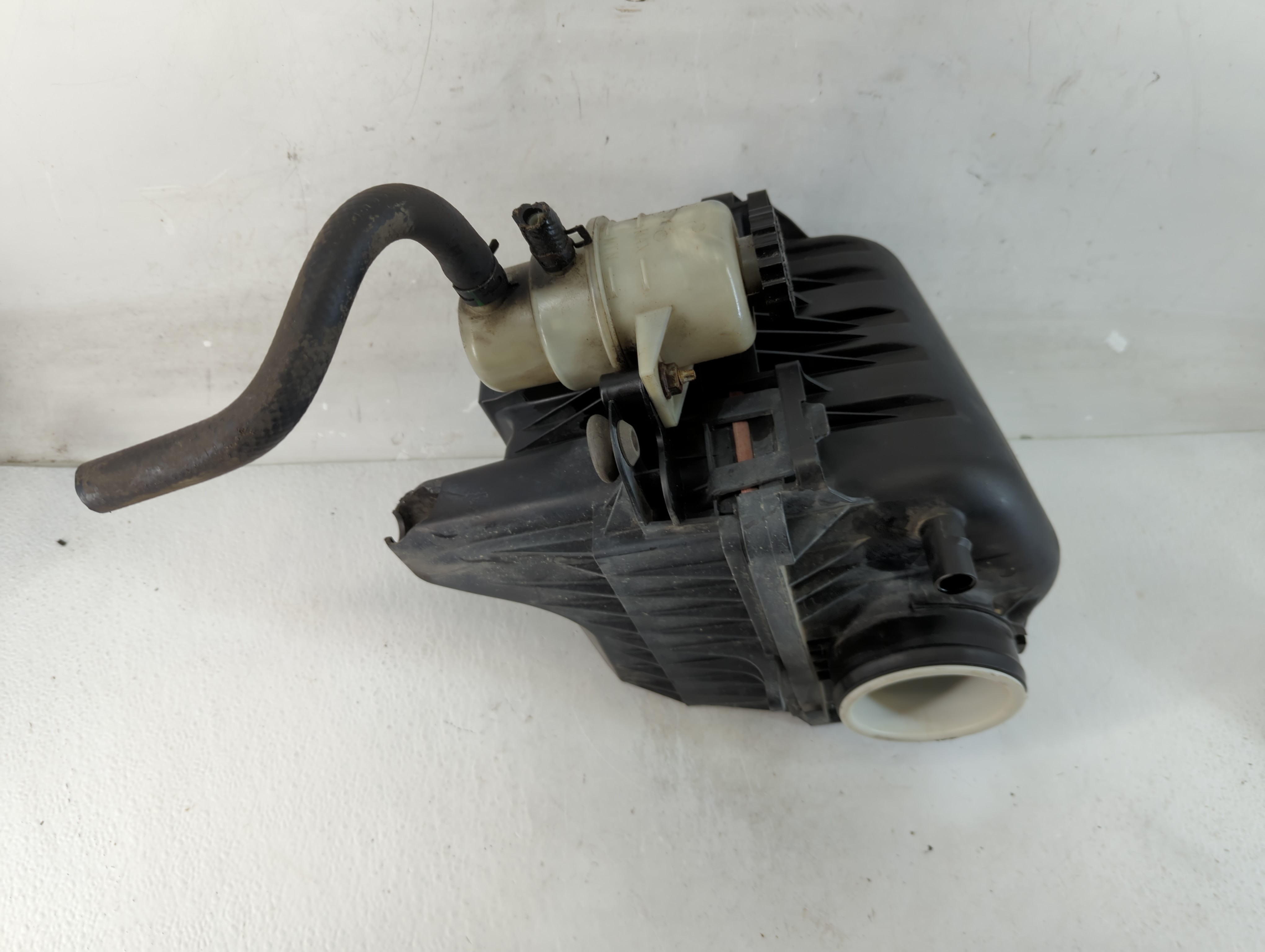 2008-2010 Chrysler Town & Country Air Cleaner Intake-duct Hose Tube 938696 - Oemusedautoparts1.com