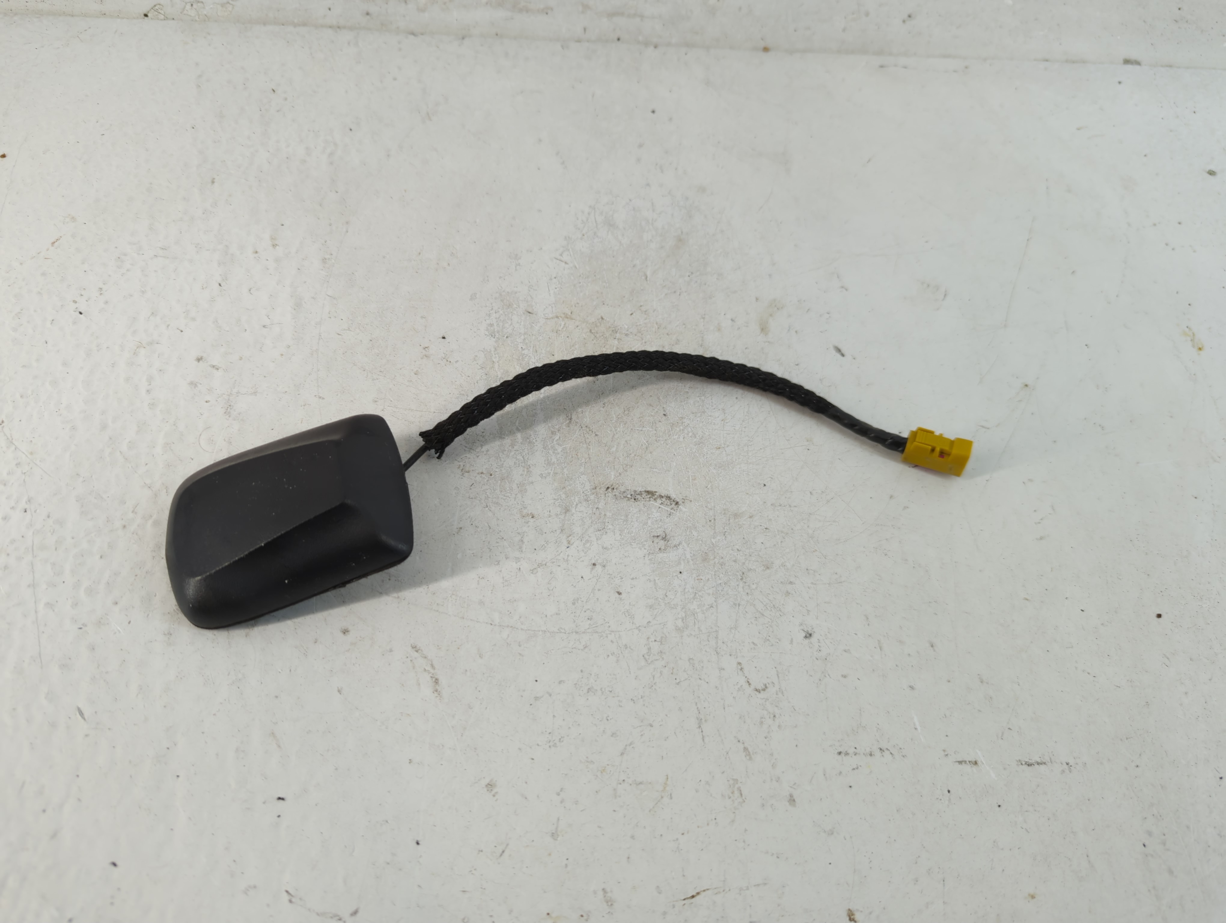 Picture of 2008 Chrysler Town & Country Radio Antenna Mast 938766