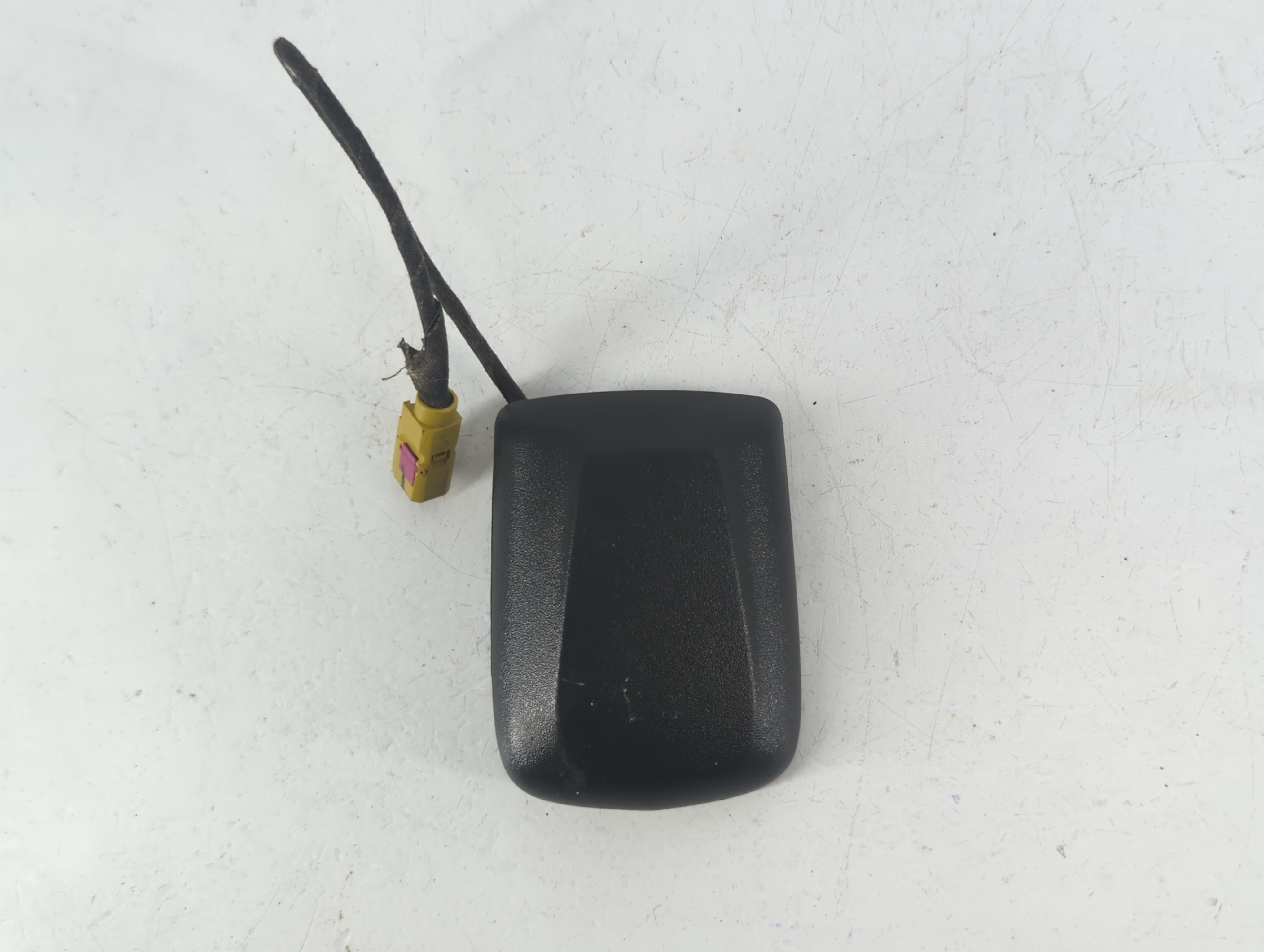 Picture of 2014 Chrysler 300 Radio Antenna Mast 938864