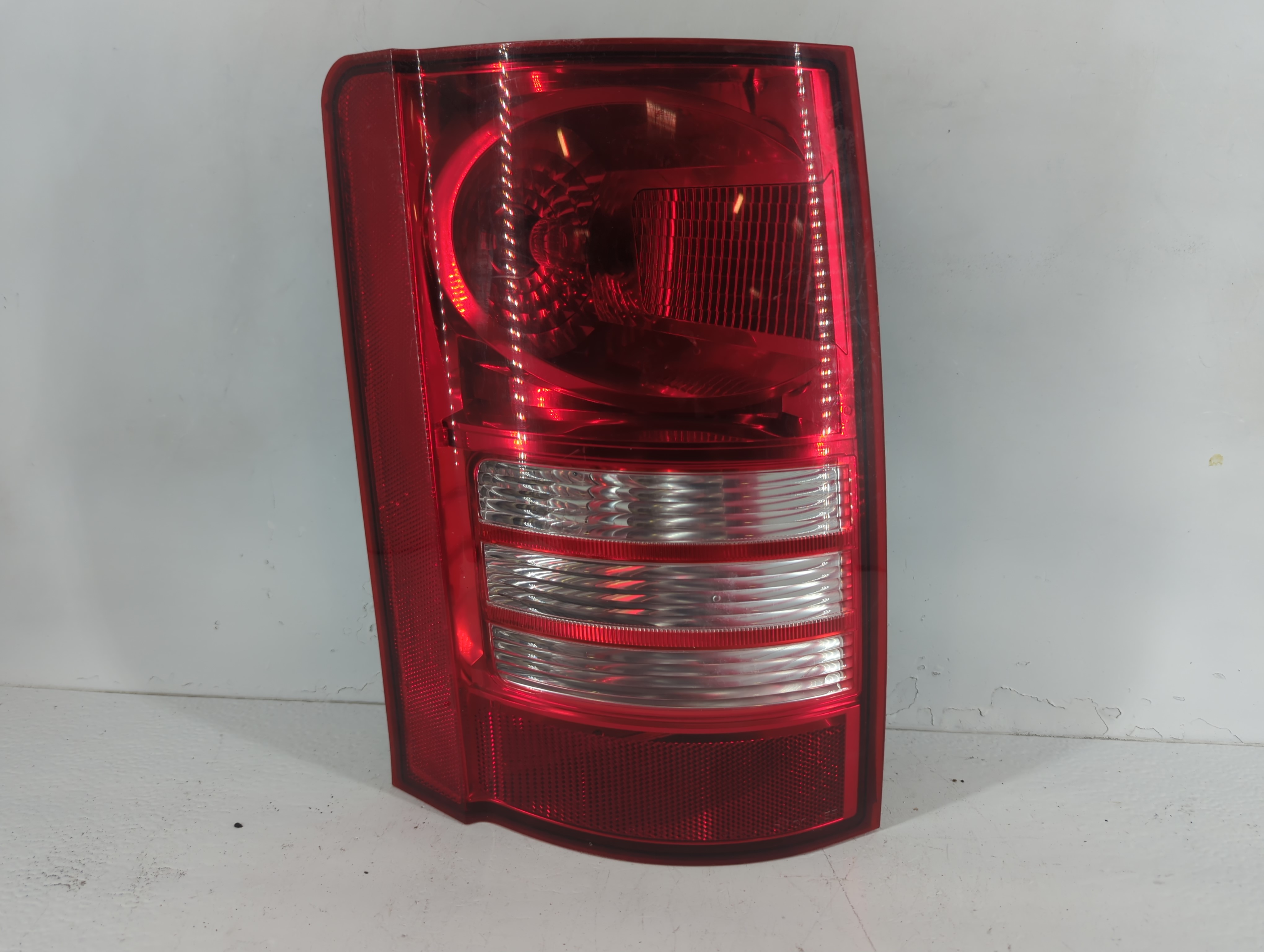 2008 Chrysler Town & Country Driver Left Side Tail Light Taillight Oem 938931 - Oemusedautoparts1.com