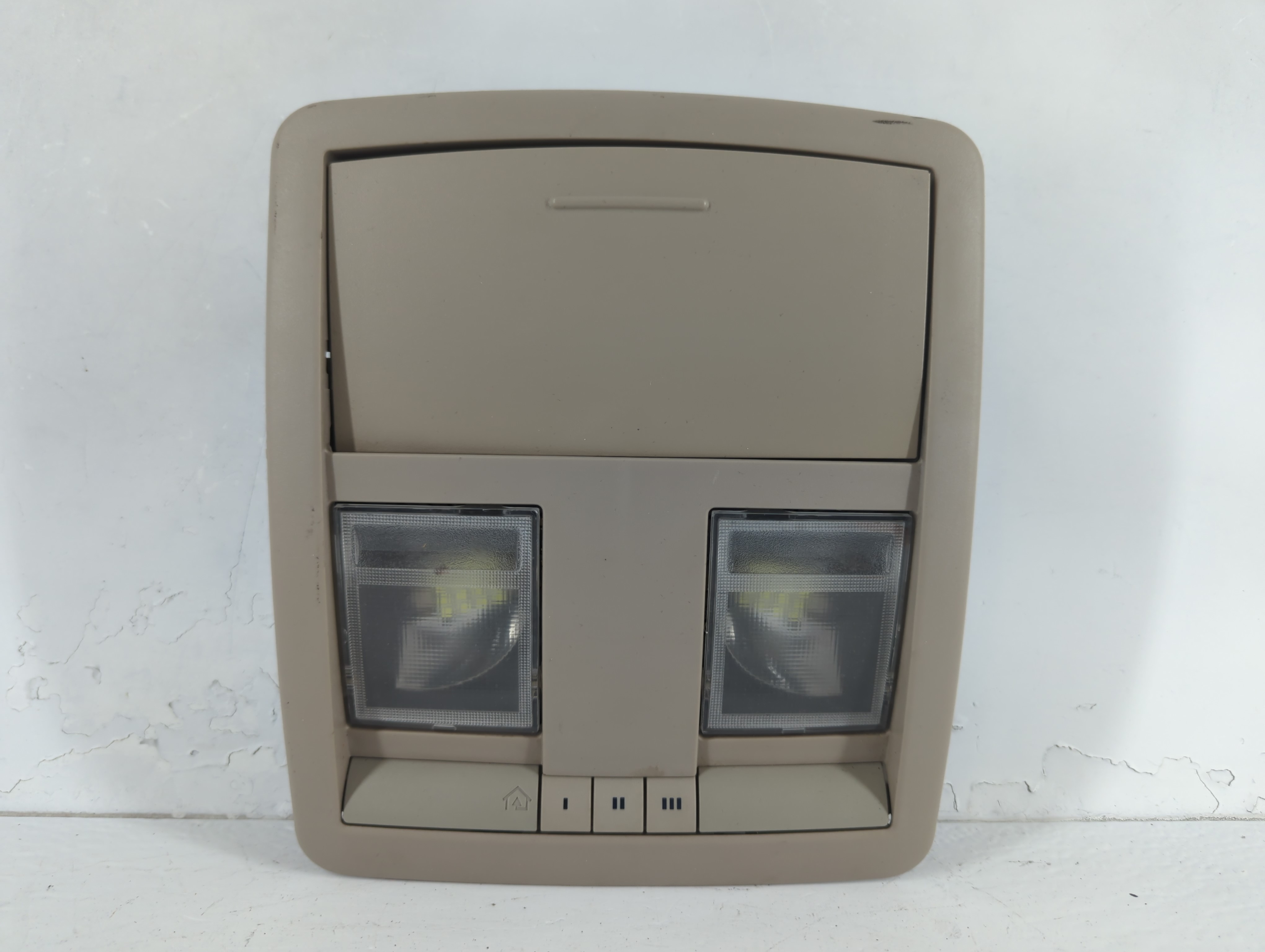 2005-2007 Chrysler 300 Overhead Roof Console Interior Dome Light 939051 - Oemusedautoparts1.com