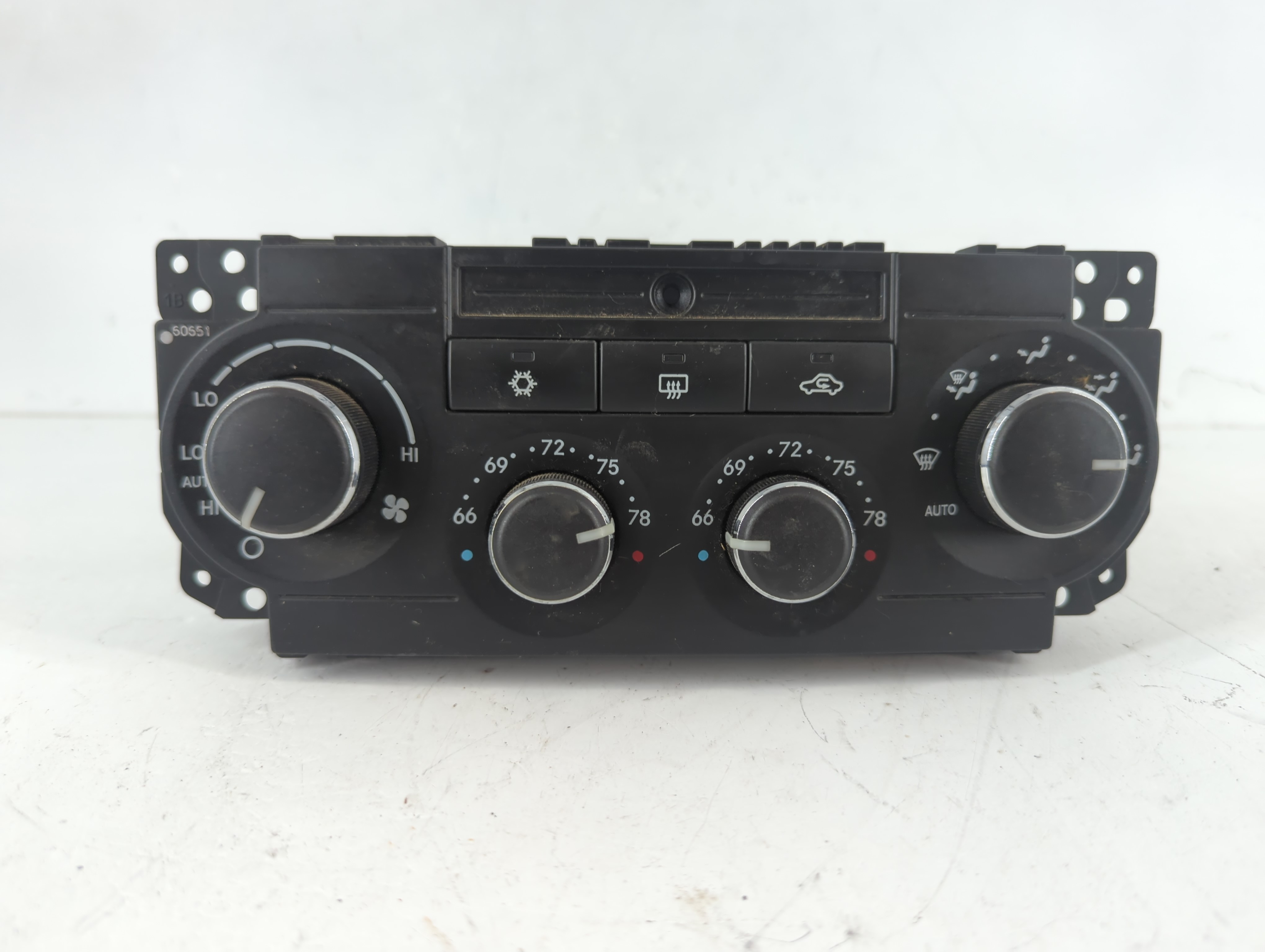 2005-2007 Chrysler 300 Ac Heater Climate Control P55111030af A 939110 - Oemusedautoparts1.com