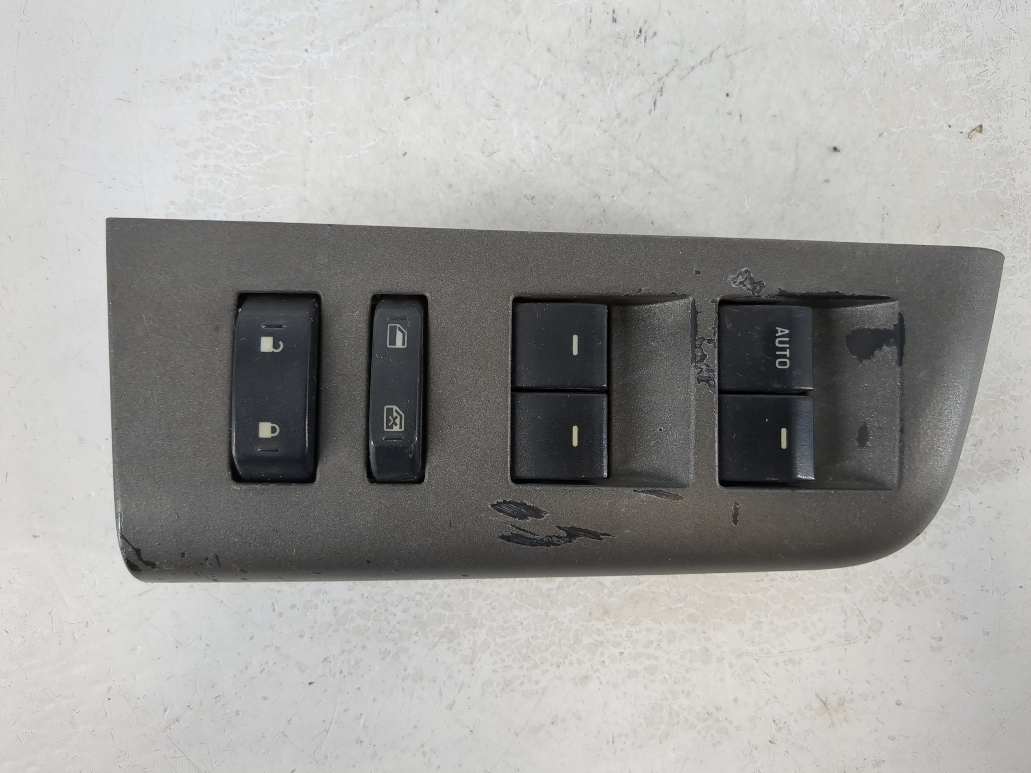 Picture of 2011 Ford F-350 Super Duty Driver Left Door Master Power Window Switch 939155