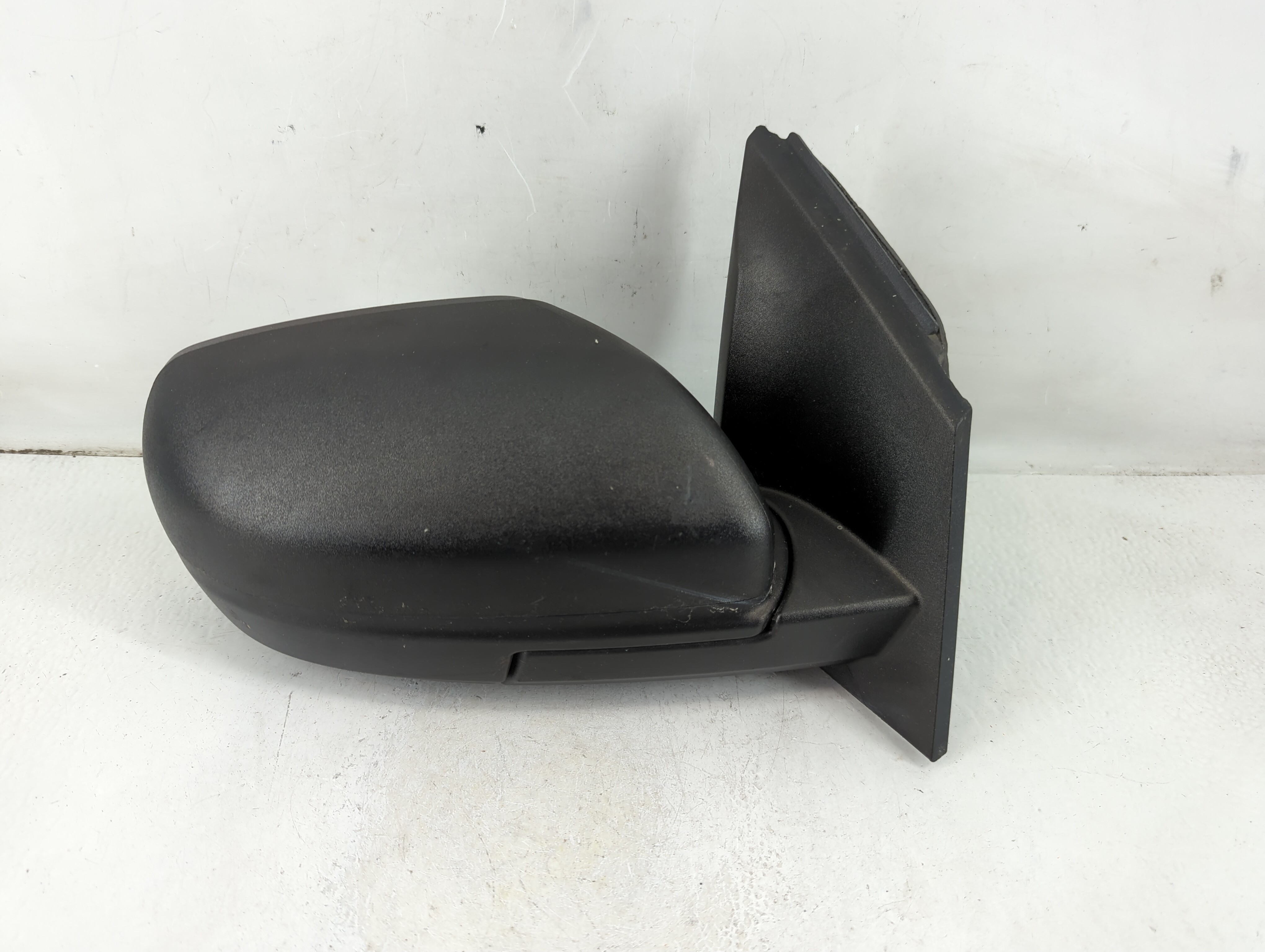 Picture of 2017 Ford Edge Passenger Right Side View Manual Door Mirror Black 939189