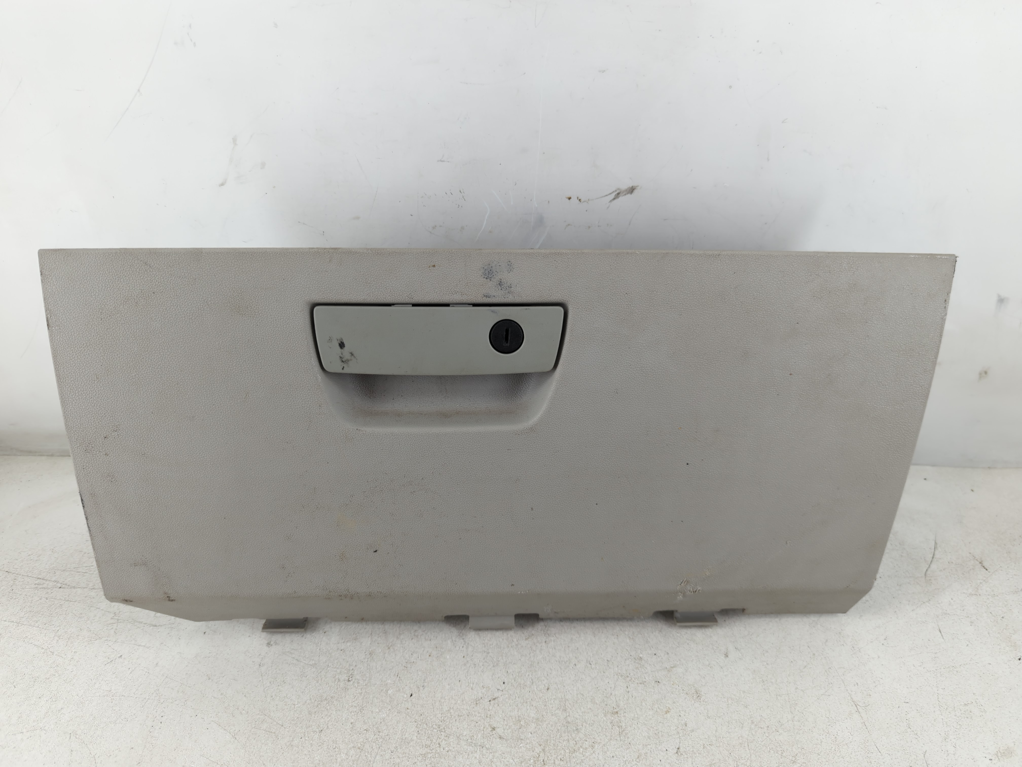 Picture of 2008 Chrysler Town & Country Passenger Glove Box Door Storage Compartment 939348
