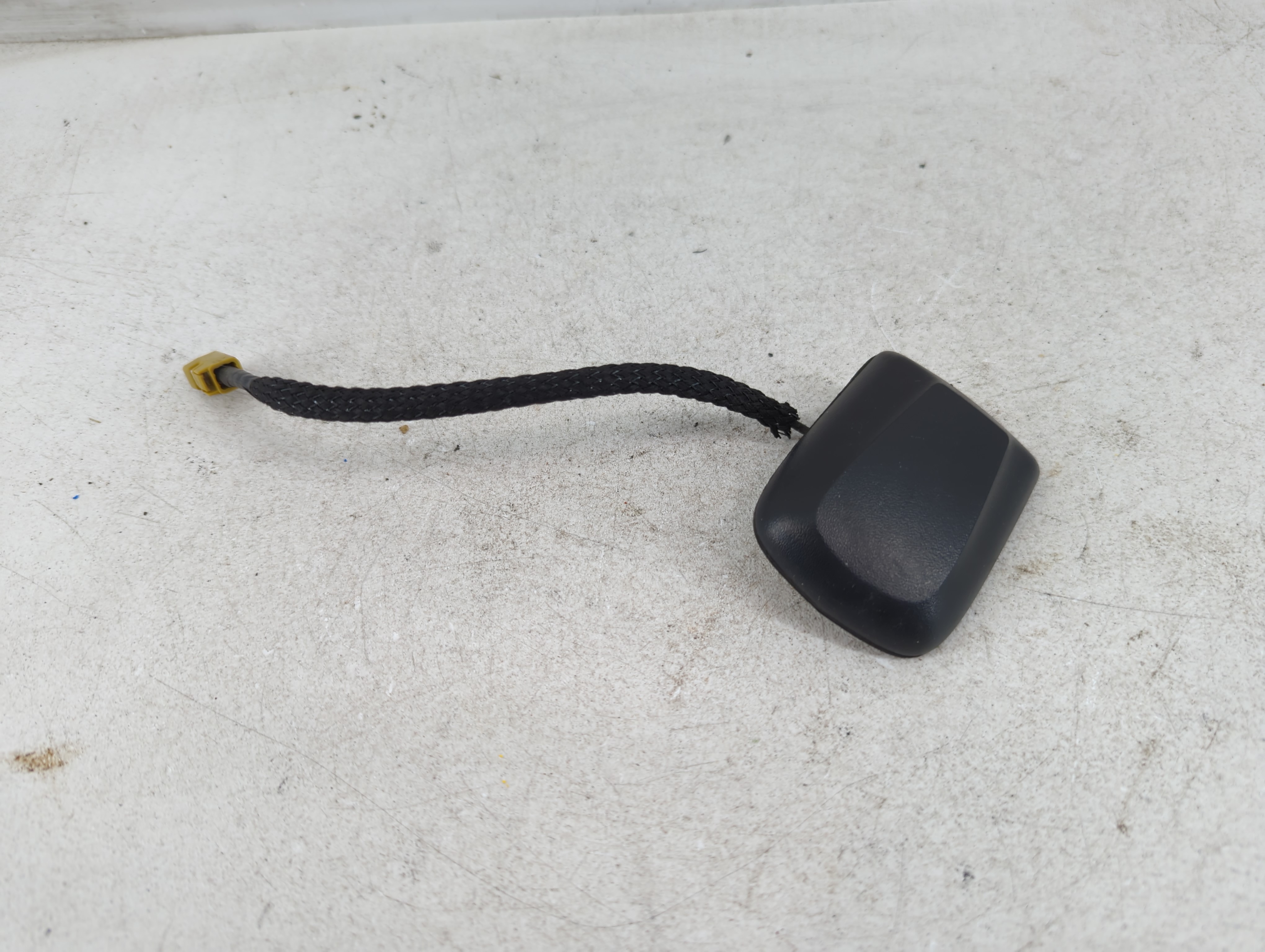 Picture of 2008 Chrysler Town & Country Radio Antenna Mast 939354