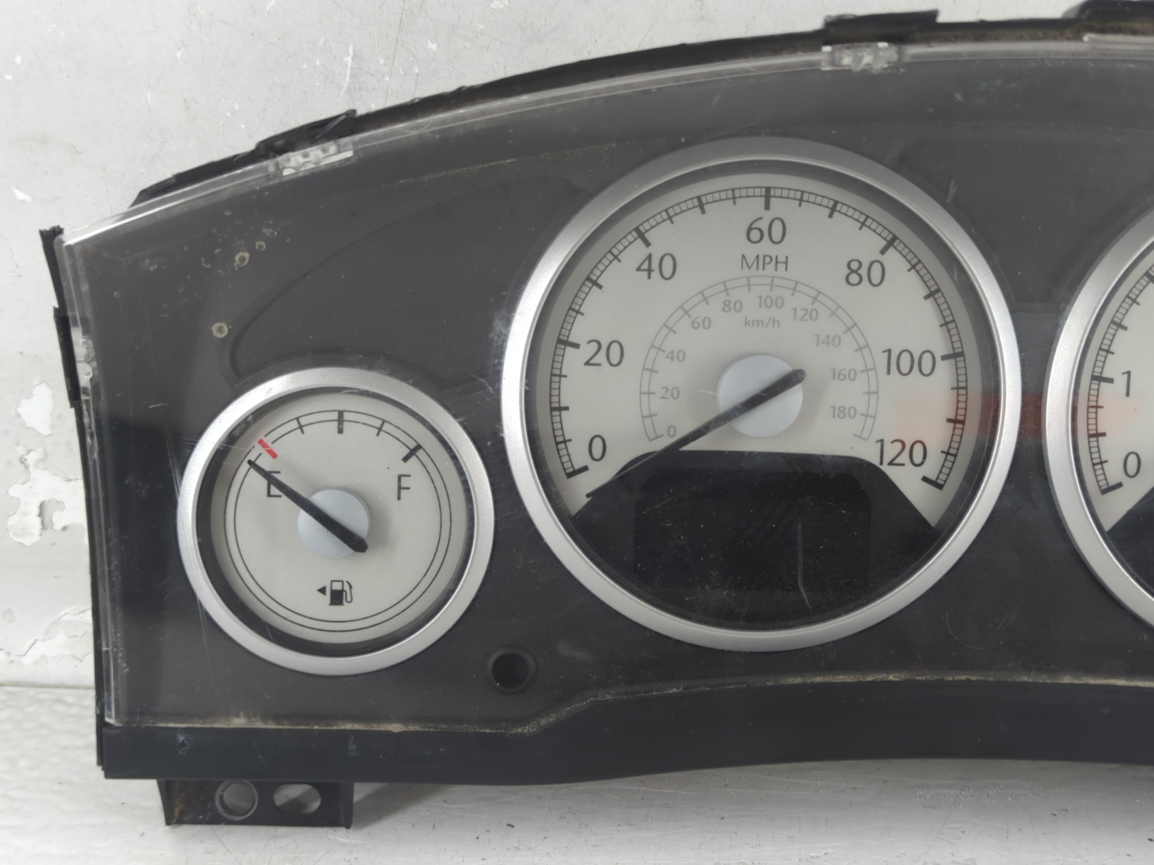 2008 Chrysler Town & Country Speedometer Instrument Cluster Gauges 939360 - Oemusedautoparts1.com