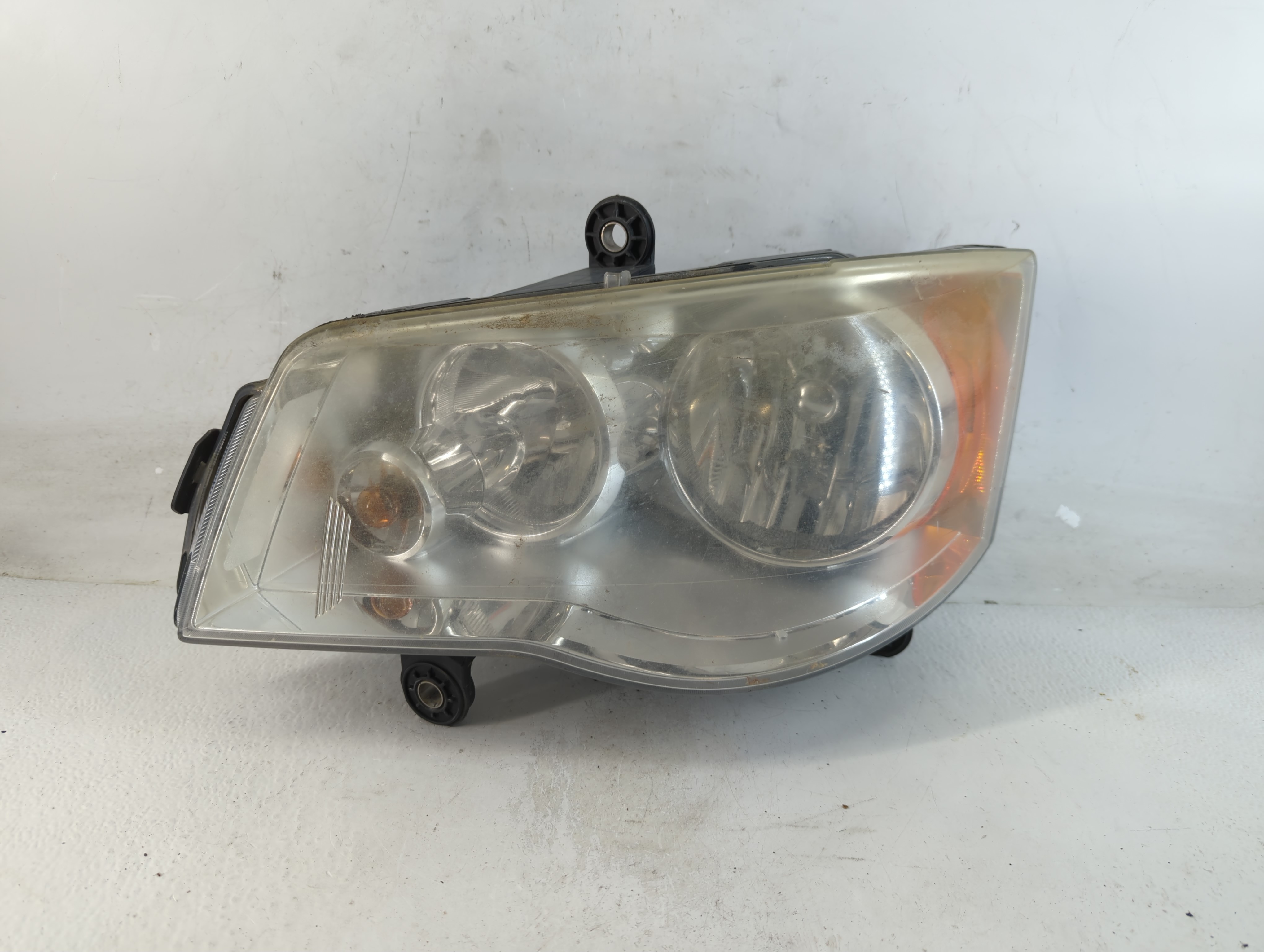 2010 Chrysler Town & Country Driver Left Oem Head Light Headlight Lamp 939524 - Oemusedautoparts1.com