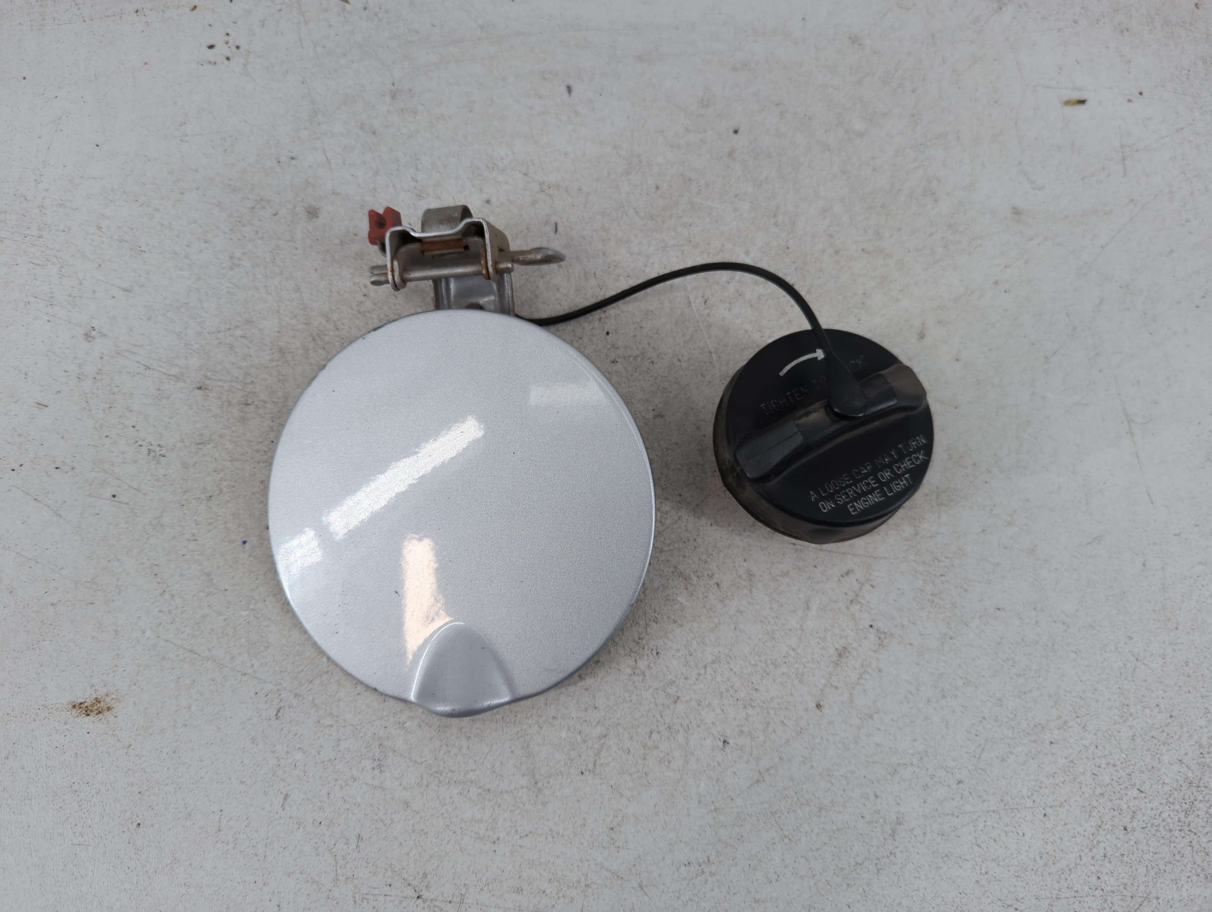 Picture of 2010 Chrysler Town & Country Fuel Tank Door Lid Gas Tank White 939553