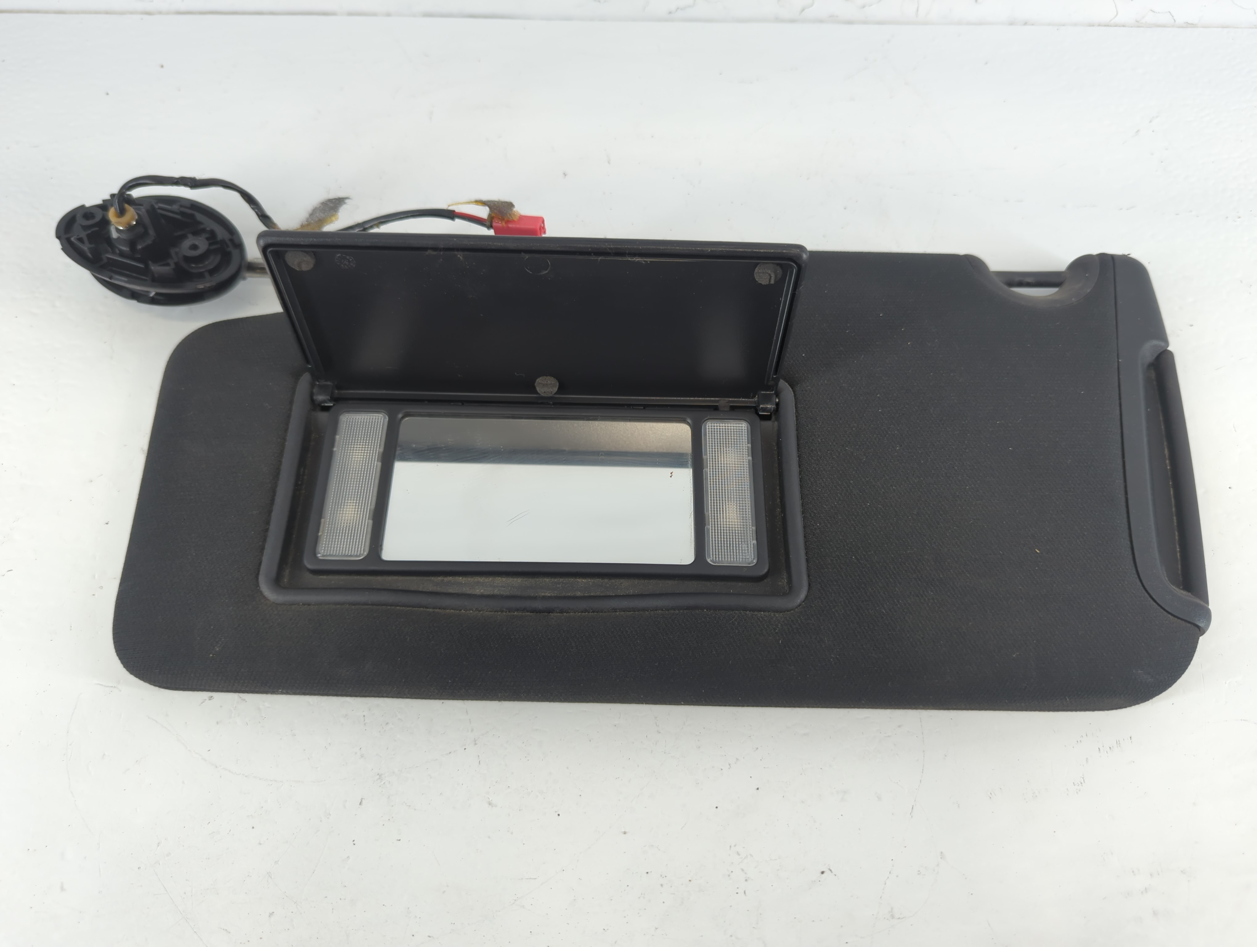 2011-2014 Dodge Charger Driver Sun Visor Mirror Left Sunvisor Black 939565 - Oemusedautoparts1.com