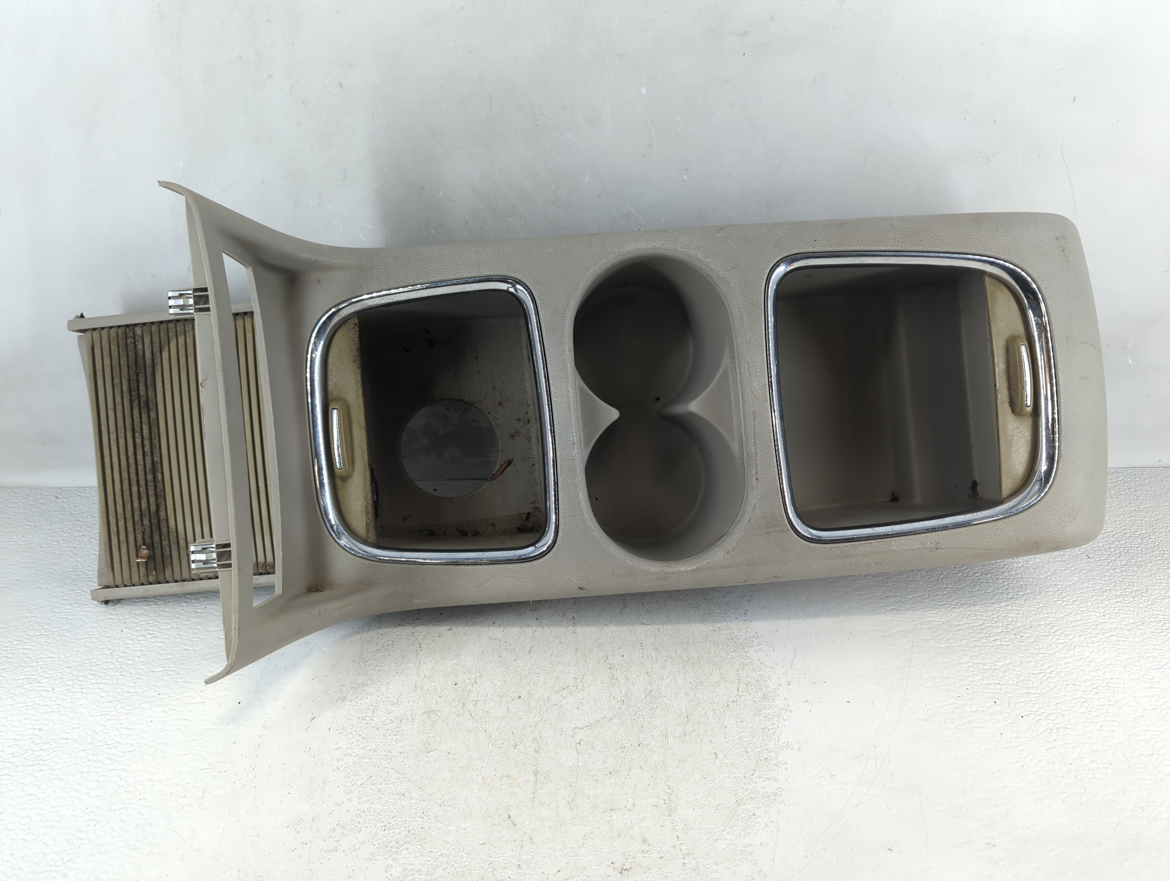 2012-2020 Dodge Grand Caravan Center Floor Console 939636 - Oemusedautoparts1.com