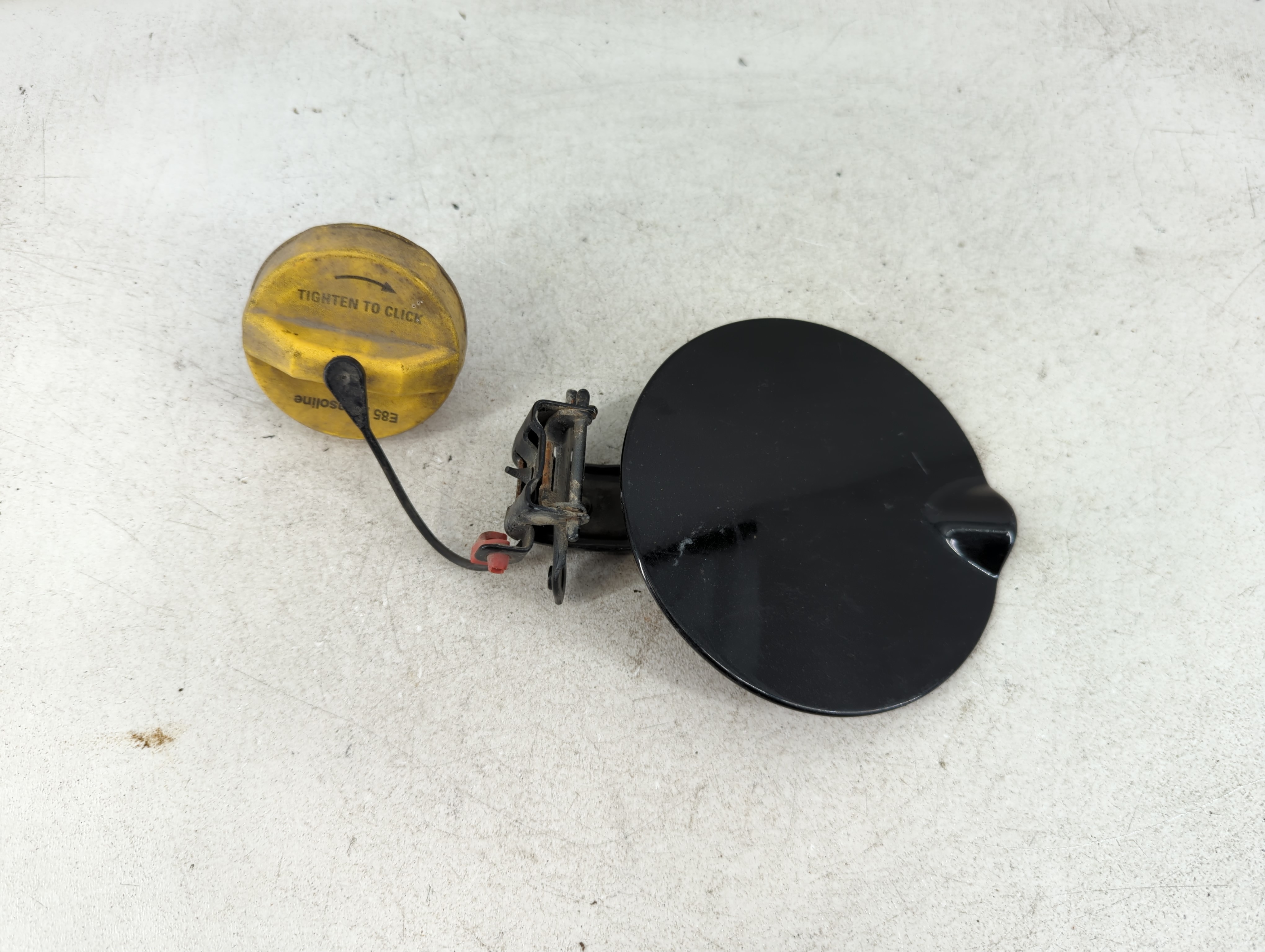 Picture of 2014 Dodge Grand Caravan Fuel Tank Door Lid Gas Tank Black 939695
