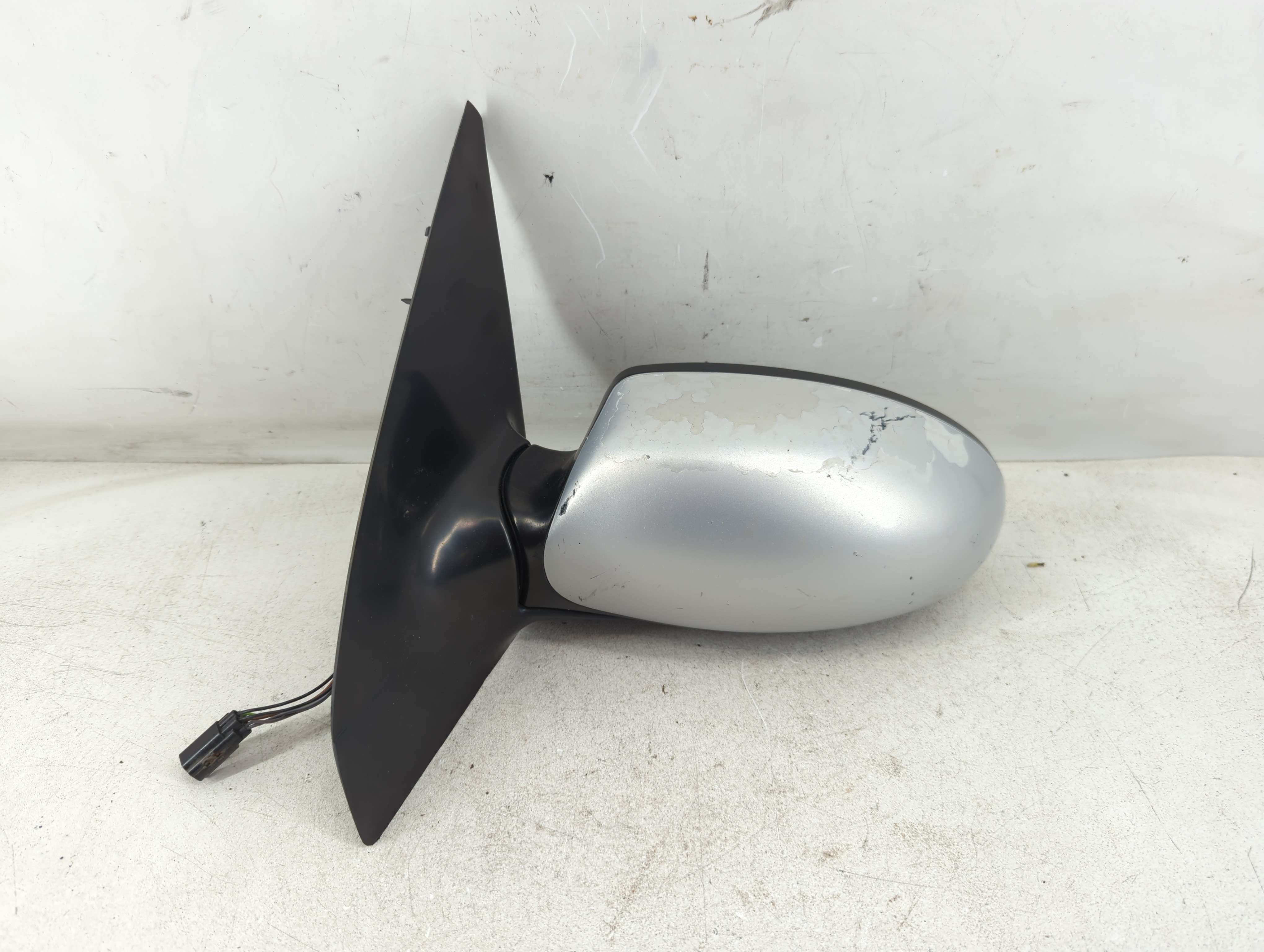 Picture of 2002-2007 Ford Focus Driver Left Side View Manual Door Mirror Silver 939763