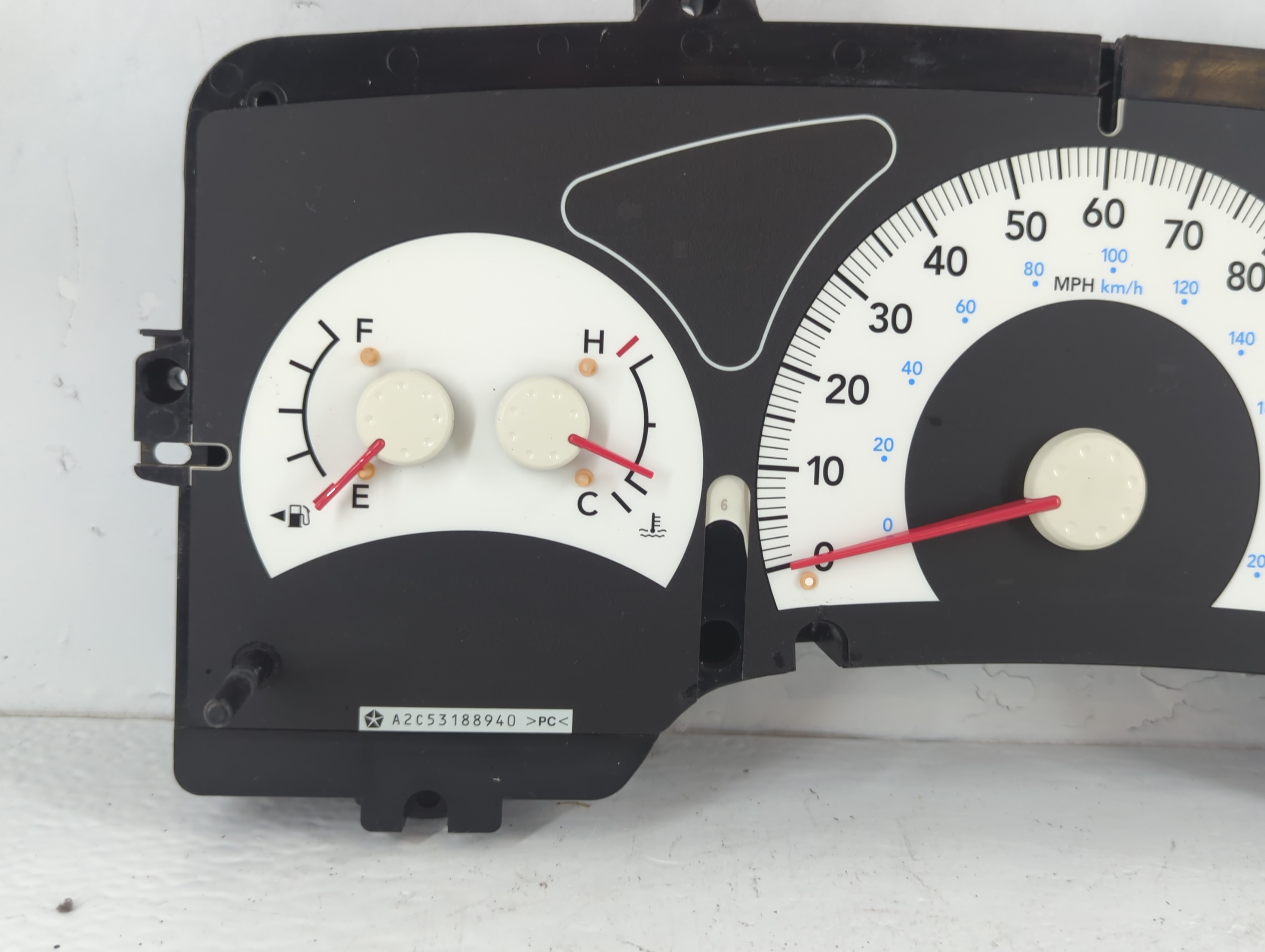 Picture of 2006 Dodge Dakota Speedometer Instrument Cluster Gauges 04834865aa 939995