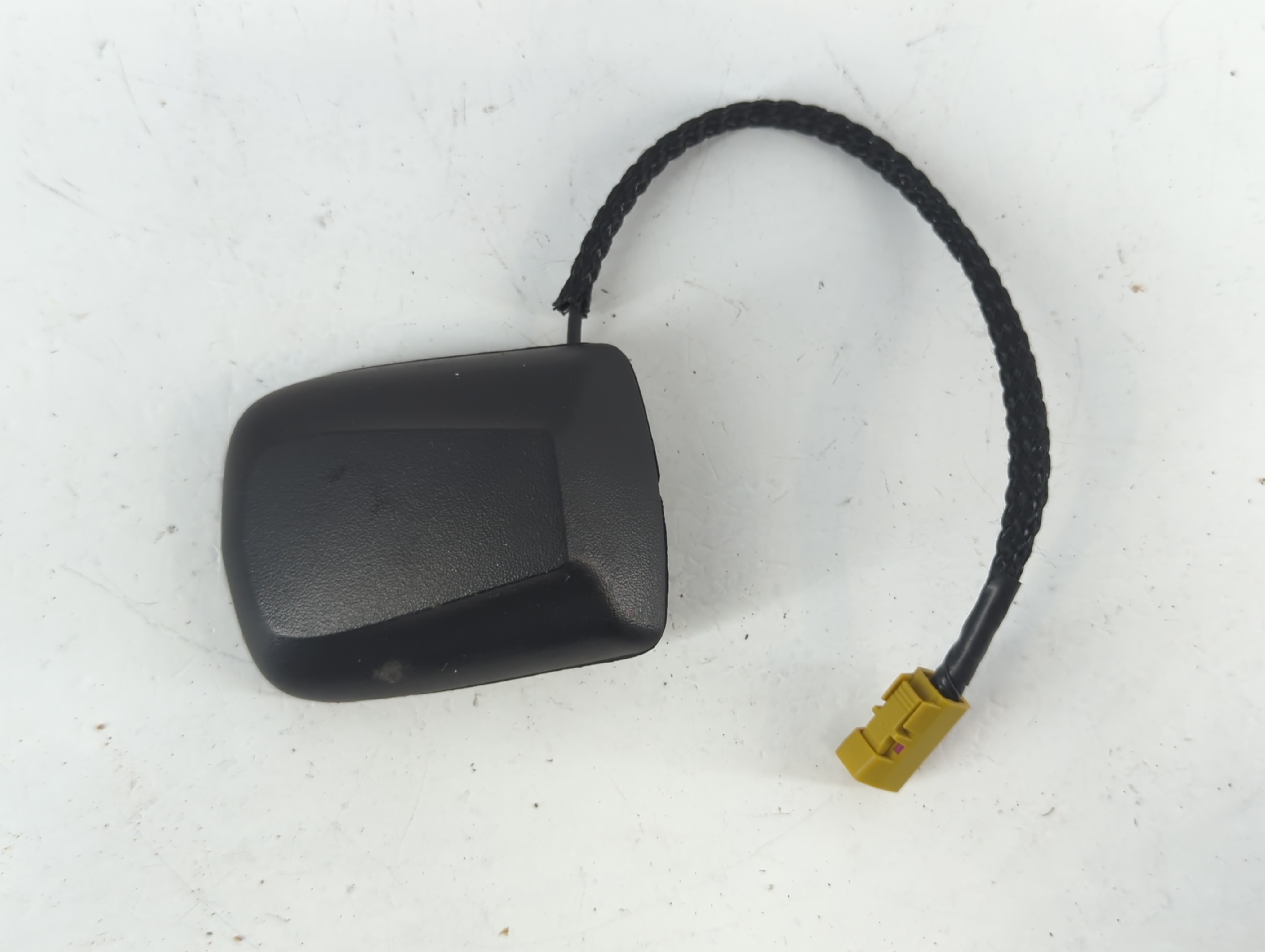 2006 Dodge Durango Radio Antenna Mast 940013 - Oemusedautoparts1.com