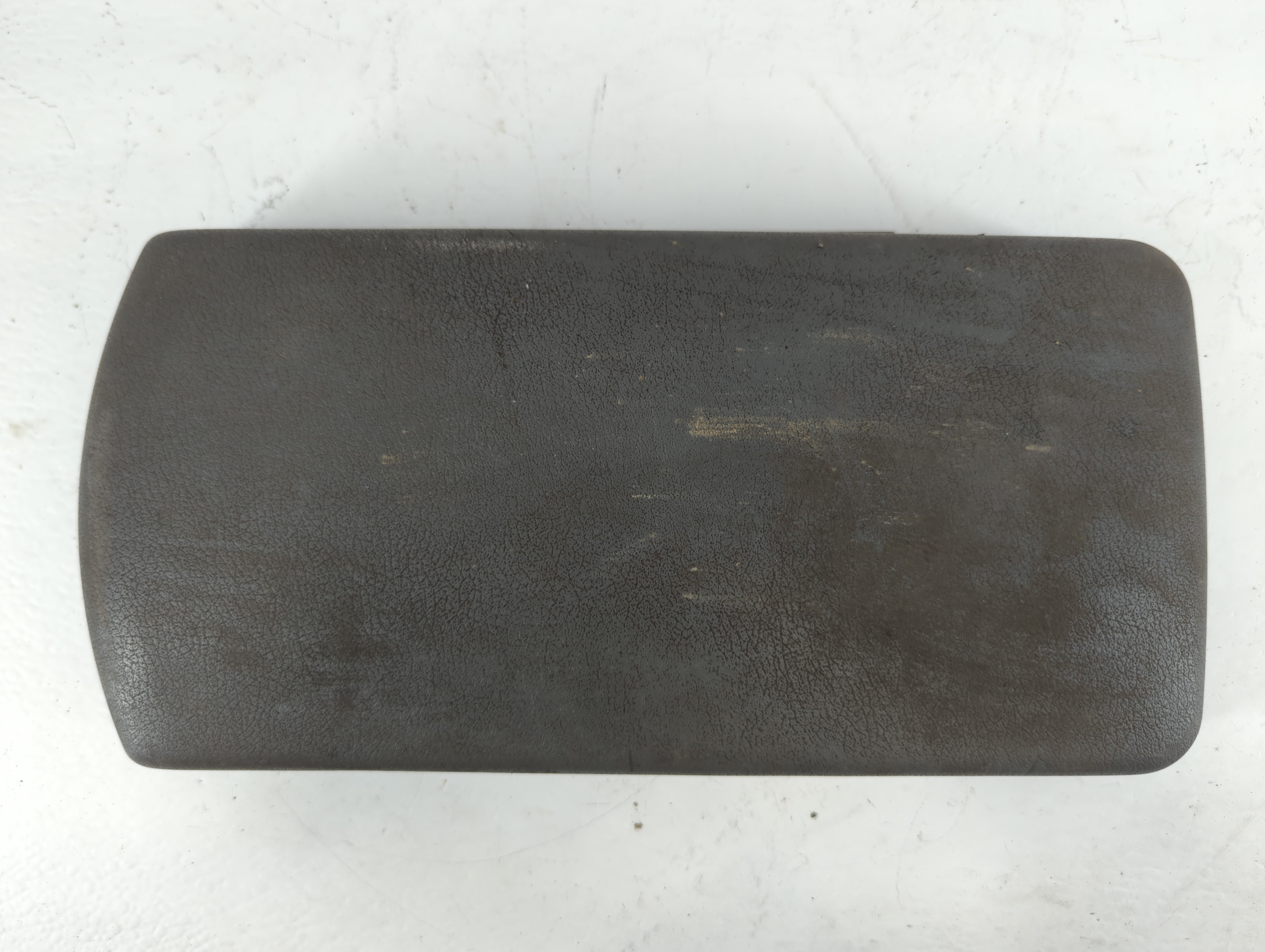 2004-2006 Dodge Durango Center Console Armrest Cover Lid 940035 - Oemusedautoparts1.com