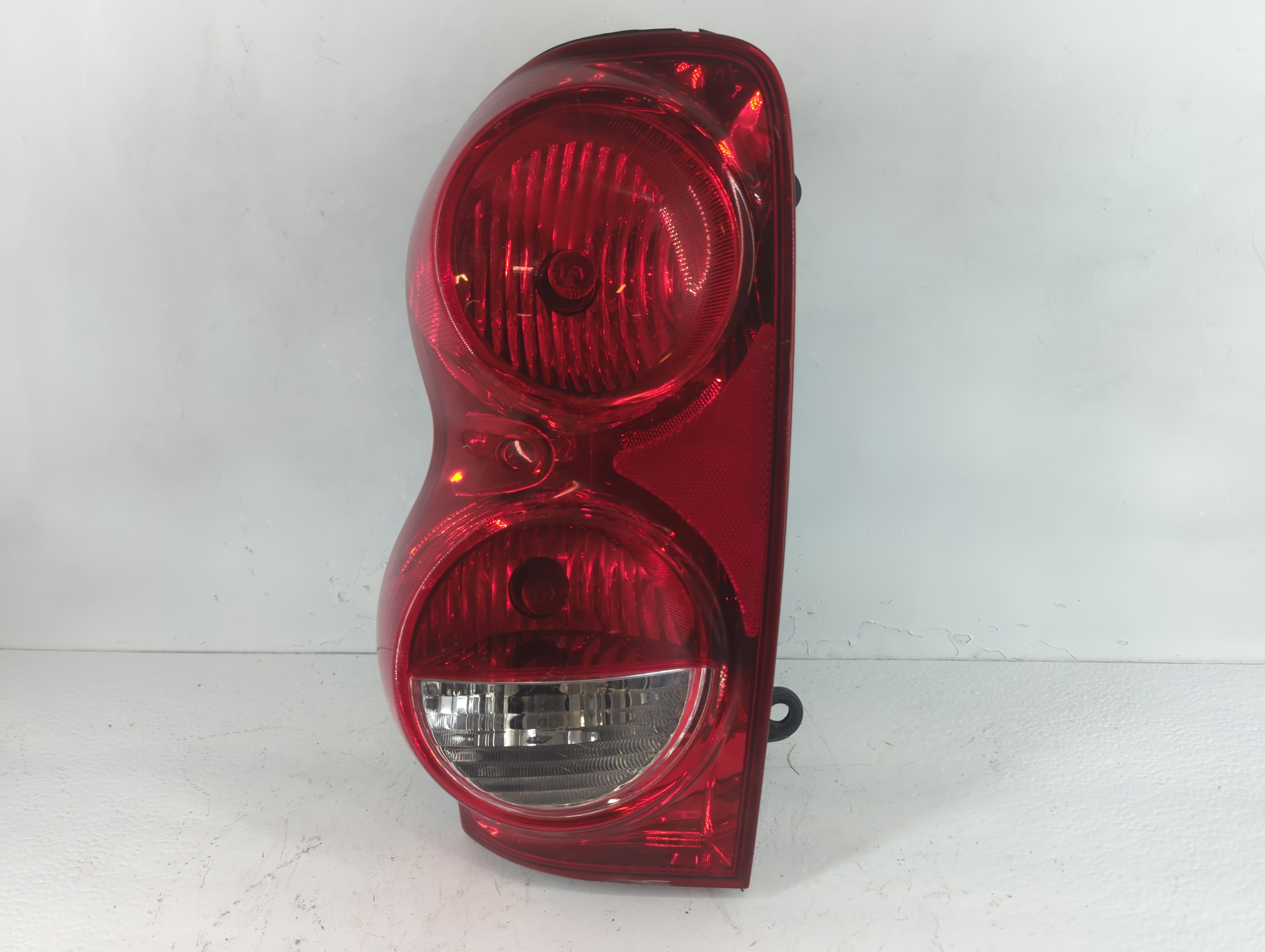 2004-2009 Dodge Durango Driver Left Side Tail Light Taillight Oem 940043 - Oemusedautoparts1.com