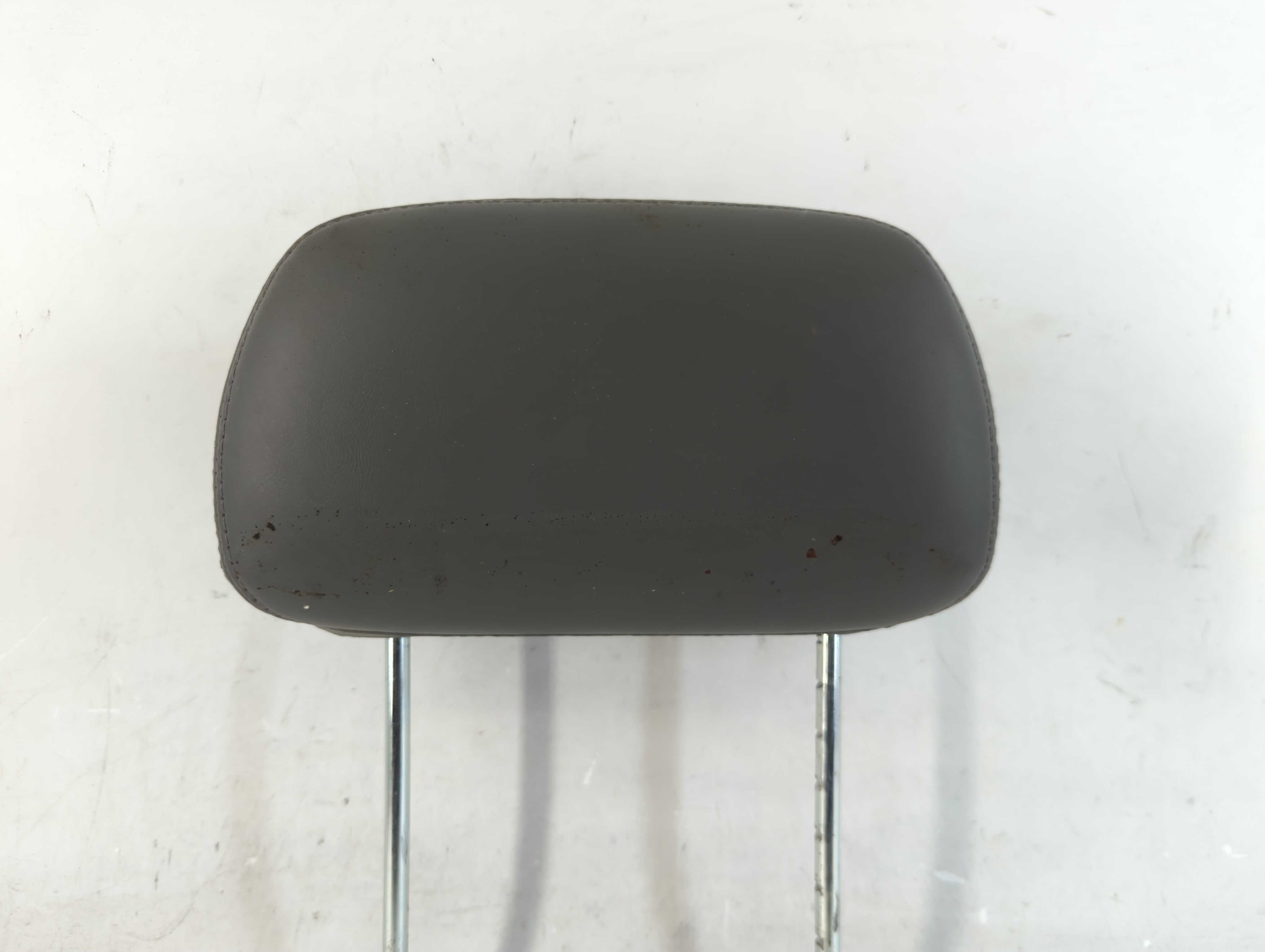 2006 Dodge Durango Headrest Head Rest Rear Center Seat Dark Grey 940047 - Oemusedautoparts1.com