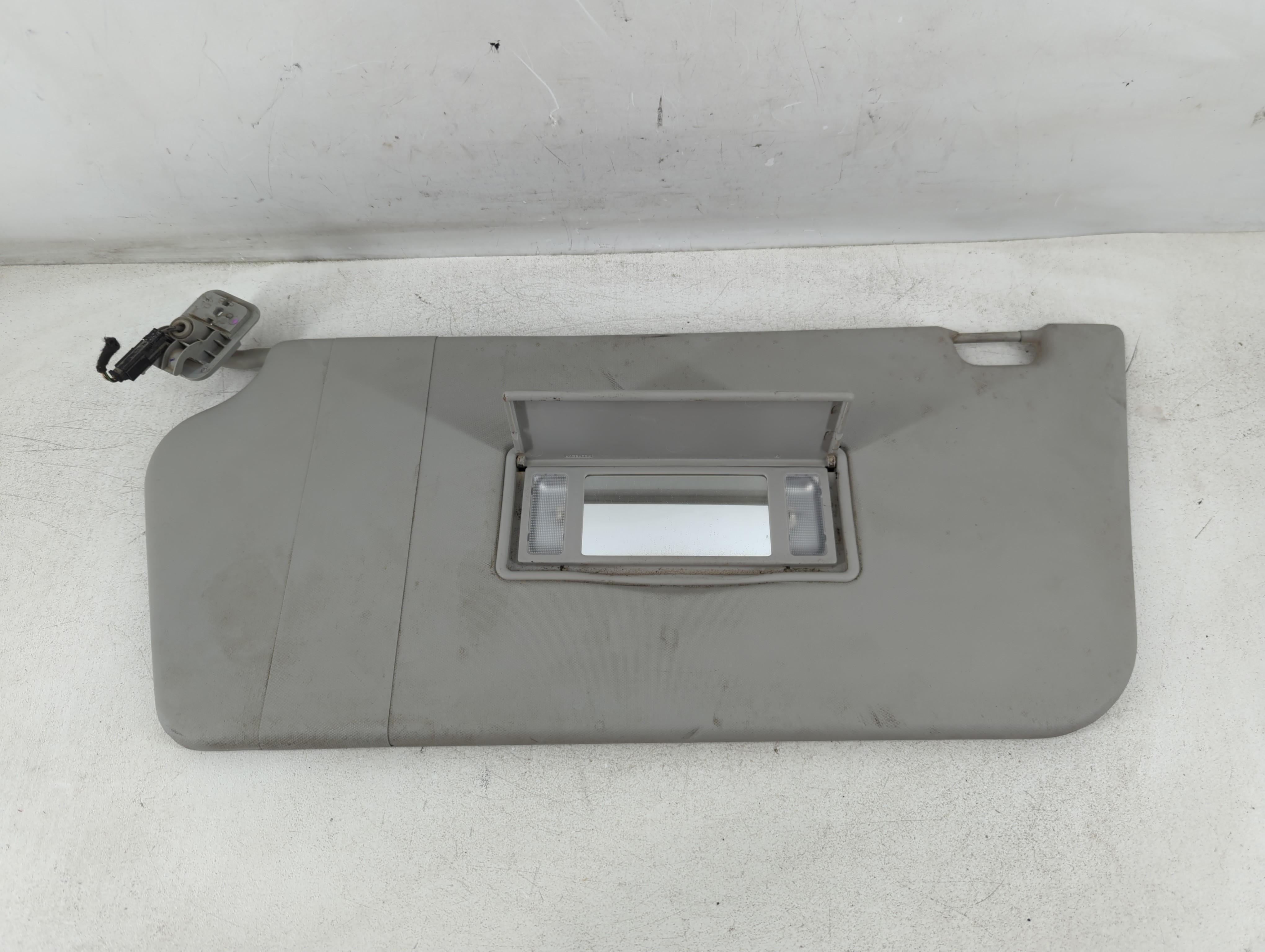 2015-2021 Ford Transit-250 Driver Sun Visor Mirror Left Sunvisor Grey 940232 - Oemusedautoparts1.com