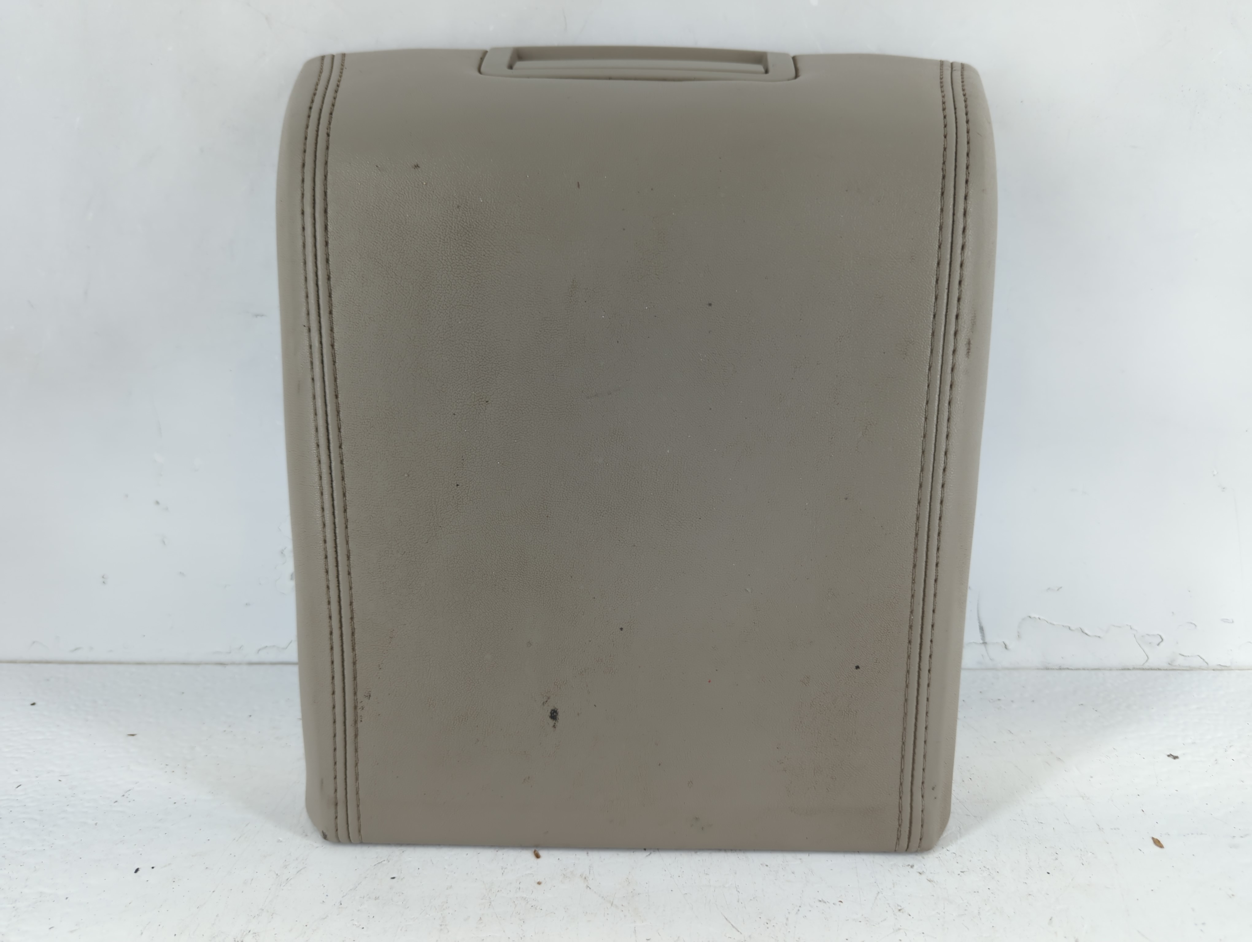 Picture of 2009-2010 Lincoln Navigator Center Console Armrest Cover Lid Grey 940338