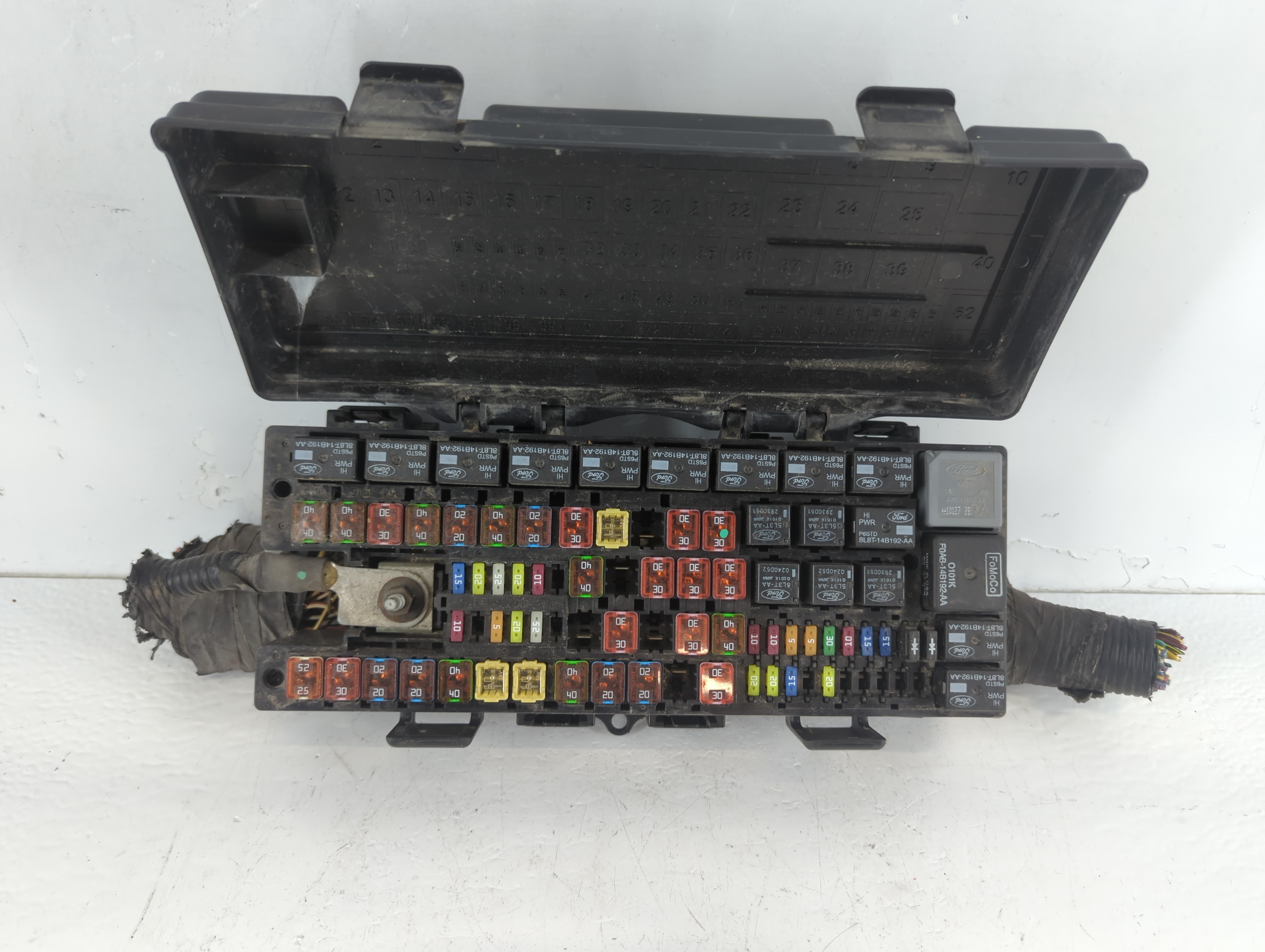 Lincoln Navigator Fusebox Fuse Box Relay Module 940347 - Oemusedautoparts1.com