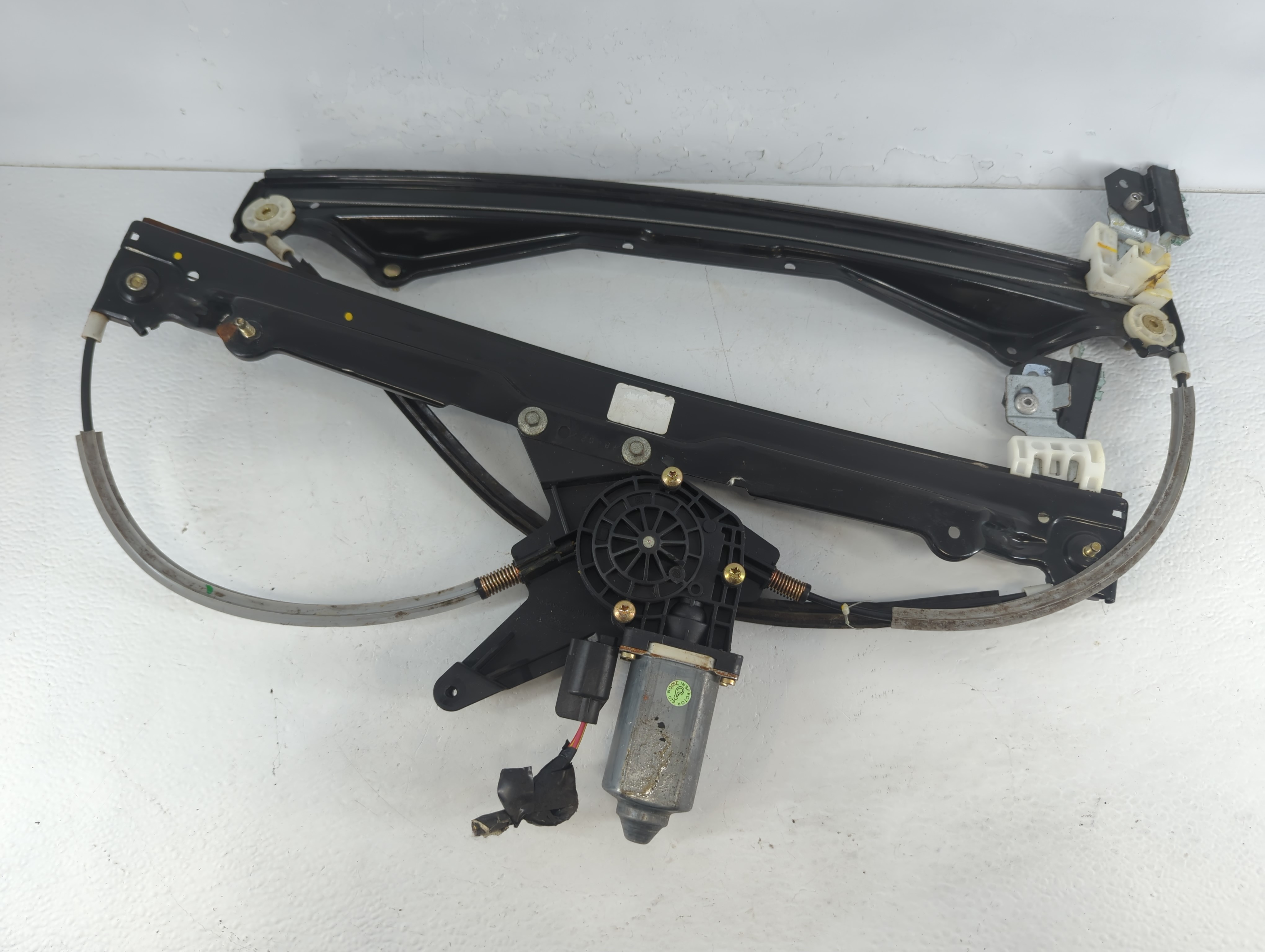 Picture of 2002-2010 Mercury Mountaineer Window Regulator Passenger Front 940379