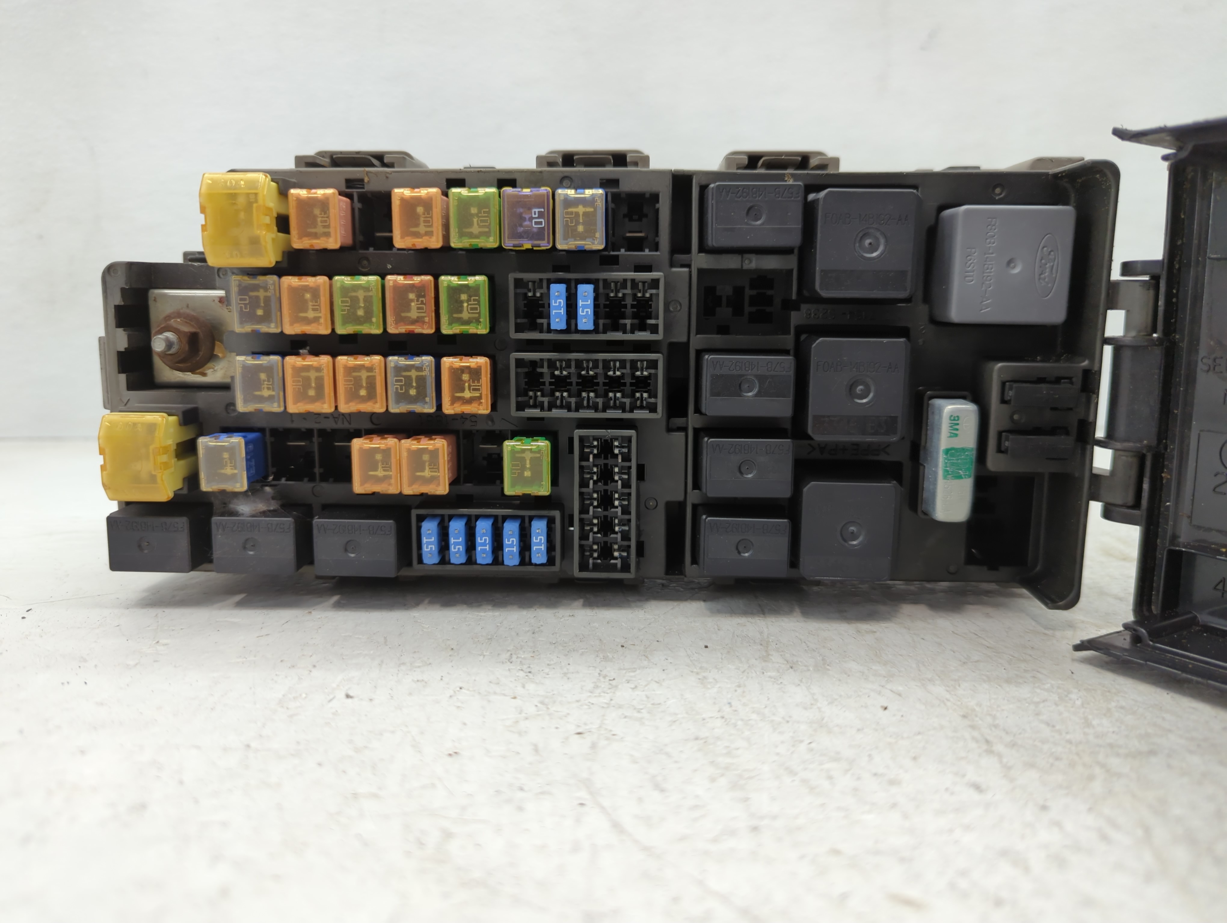 2002-2010 Mercury Mountaineer Fusebox Fuse Box Relay Module 940405 - Oemusedautoparts1.com