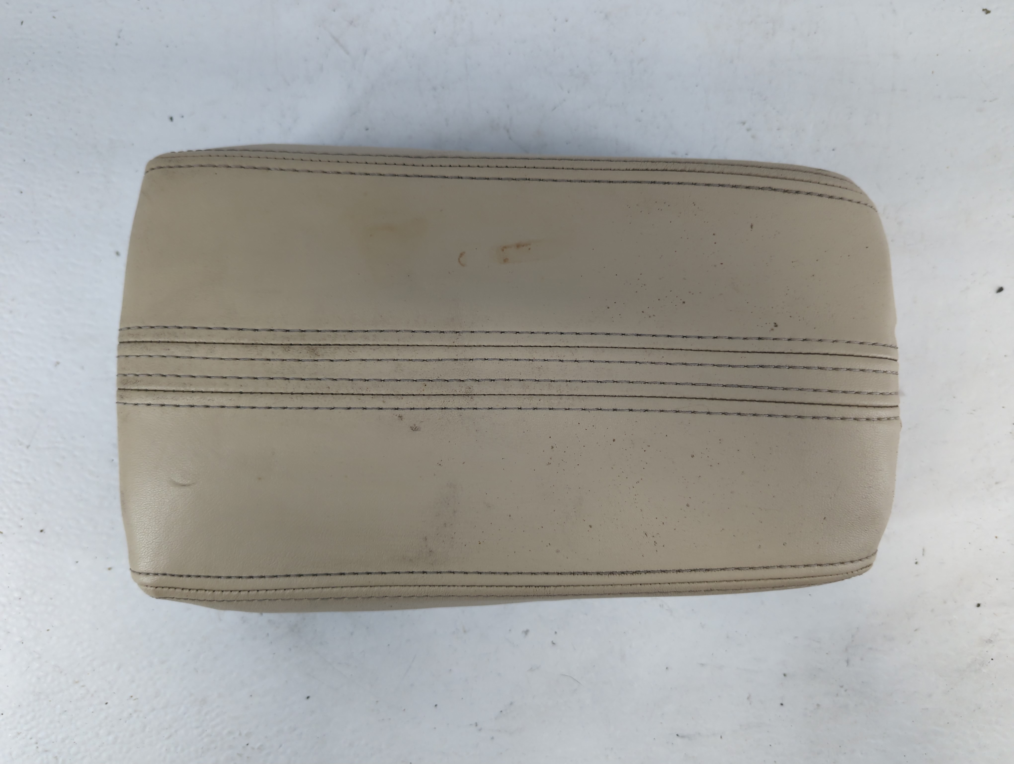 Picture of 2010-2012 Lincoln Mkz Center Console Armrest Cover Lid Beige 940565