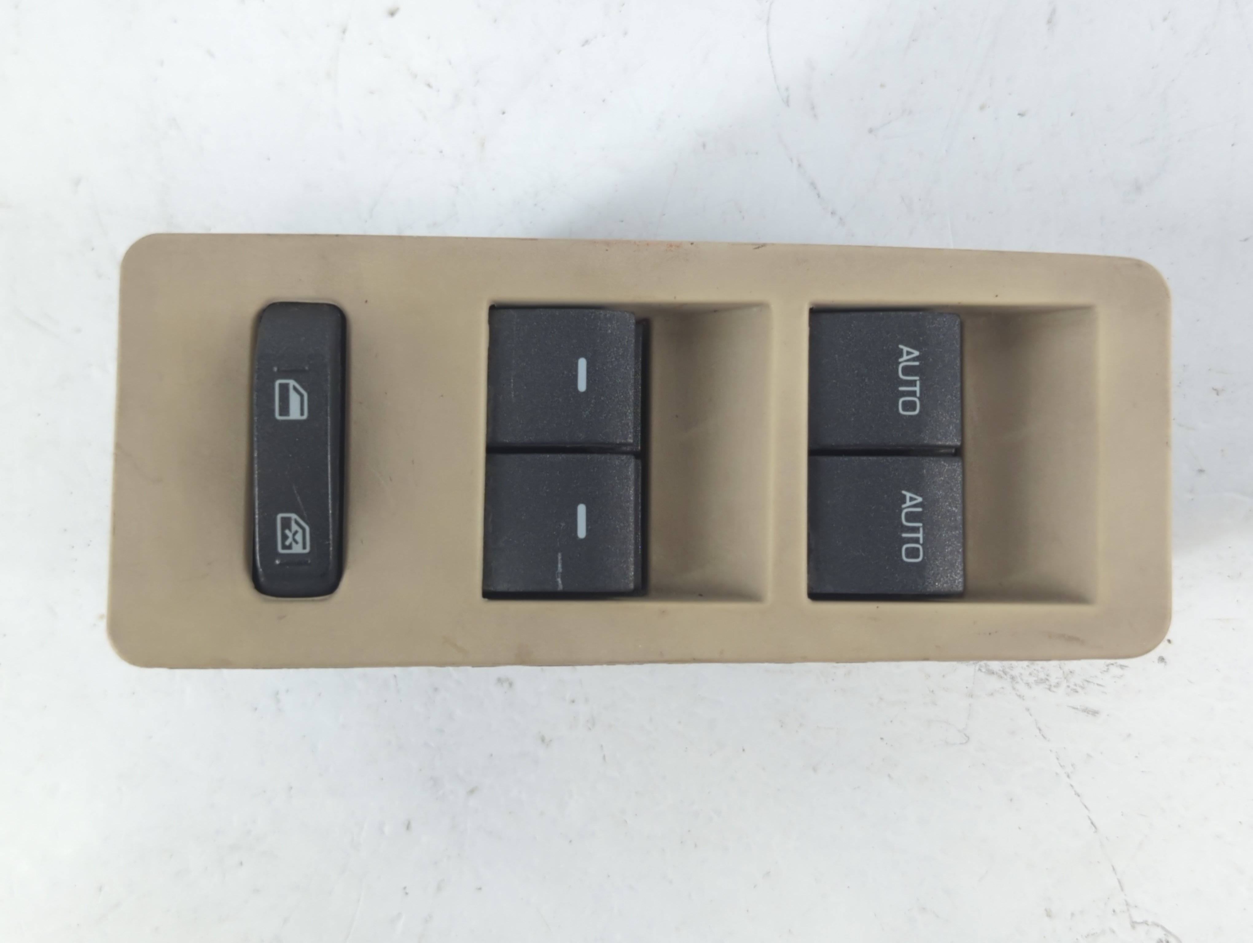 Picture of Lincoln Mkz Driver Left Door Master Power Window Switch 940581