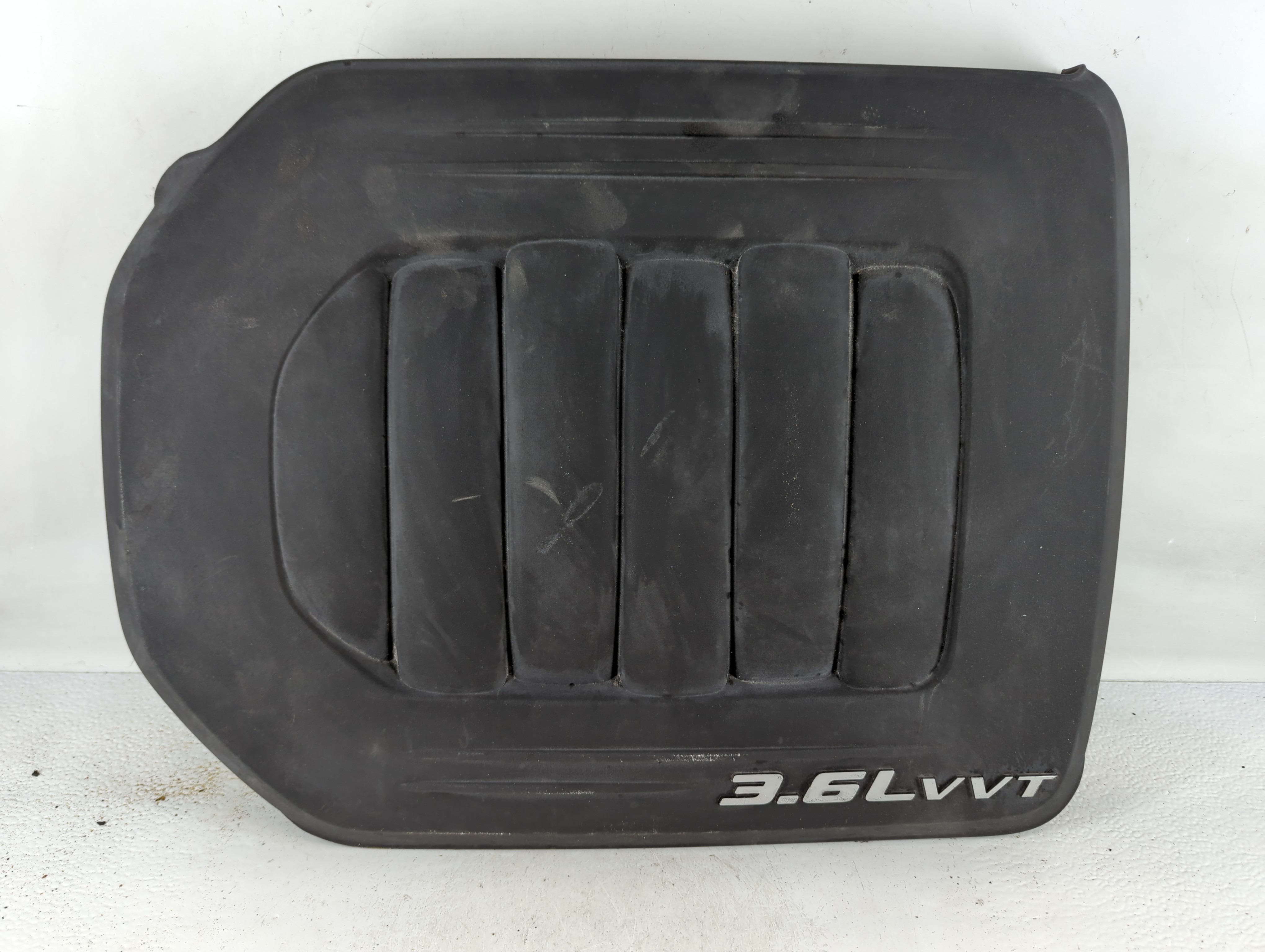 Picture of 2013 Dodge Caravan Engine Cover 940625