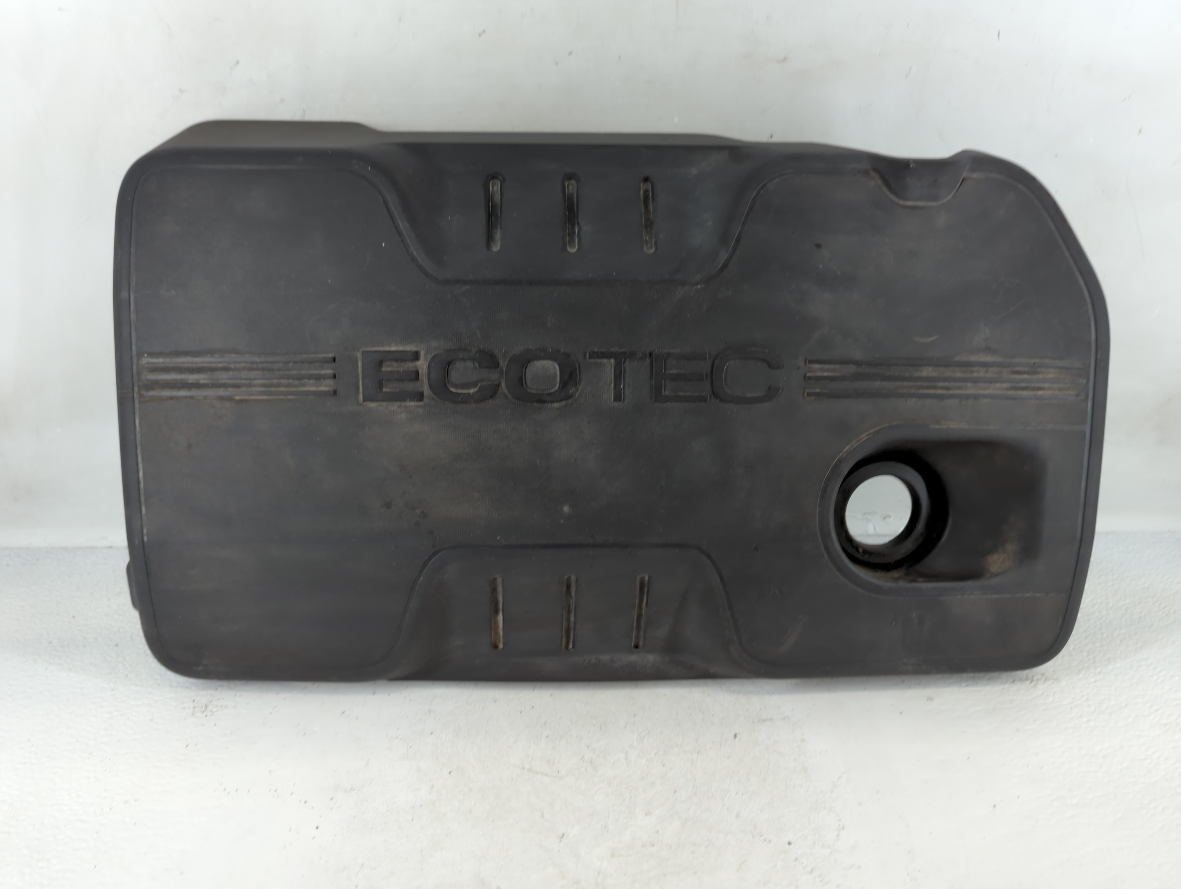 2011 Buick Regal Engine Cover 940646 - Oemusedautoparts1.com
