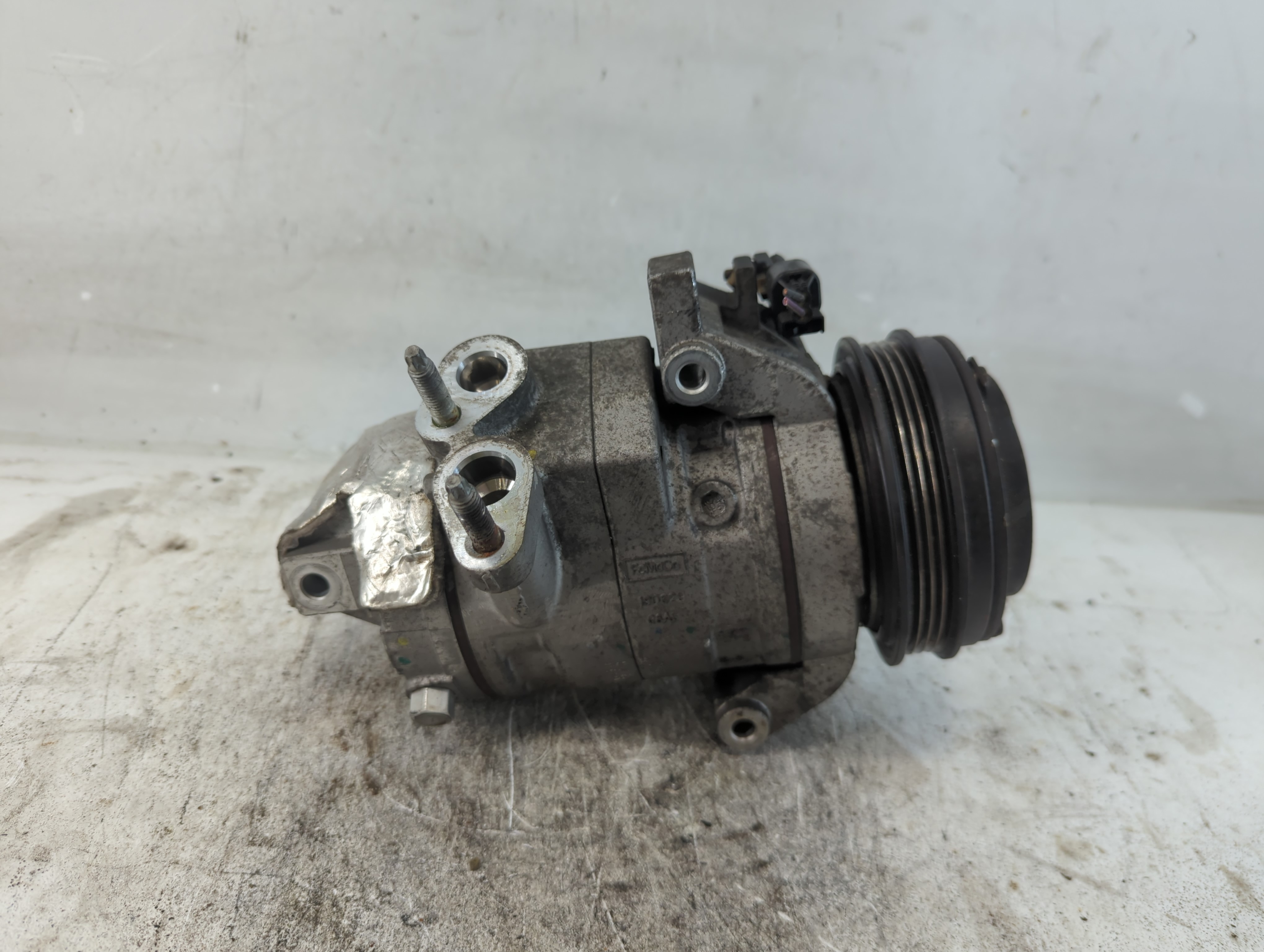 Picture of 2015-2021 Ford Transit-150 Air Conditioning A/c Ac Compressor Oem 940658