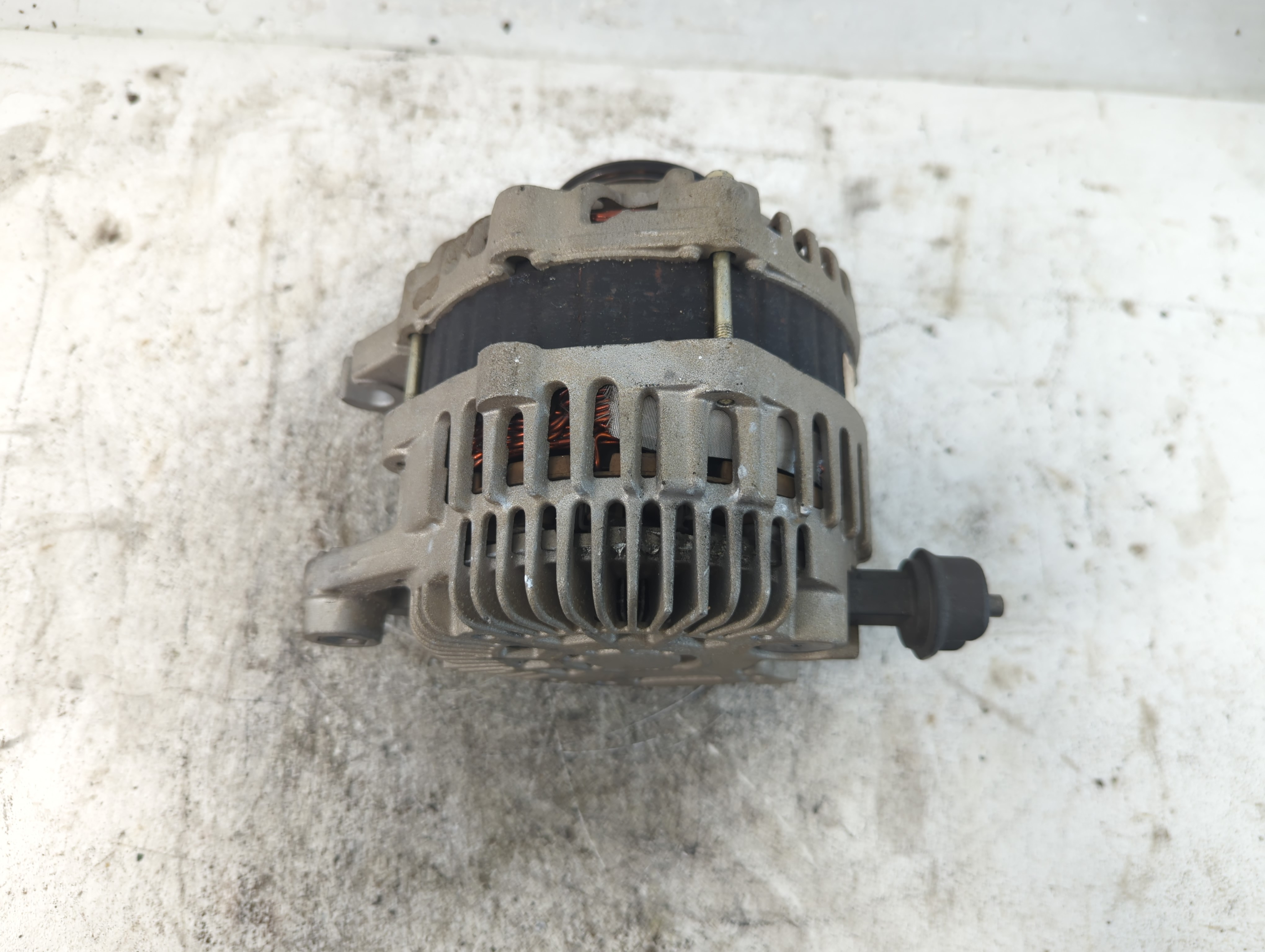 Picture of 2009-2013 Mazda 6 Alternator Generator Charging Assembly Engine Oem 940667