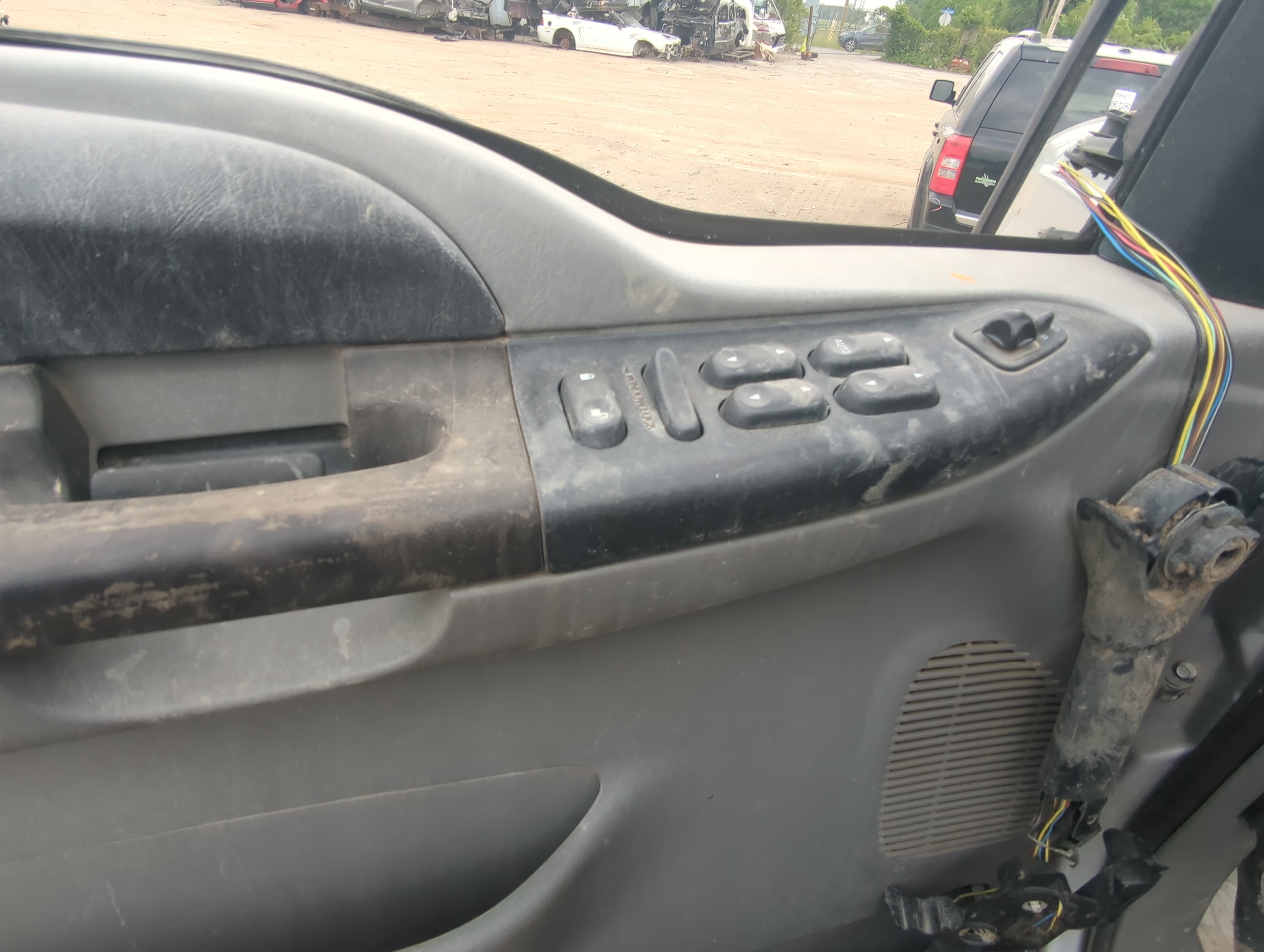 1999 Ford F-250 Super Duty Driver Left Door Master Power Window Switch 940821 - Oemusedautoparts1.com