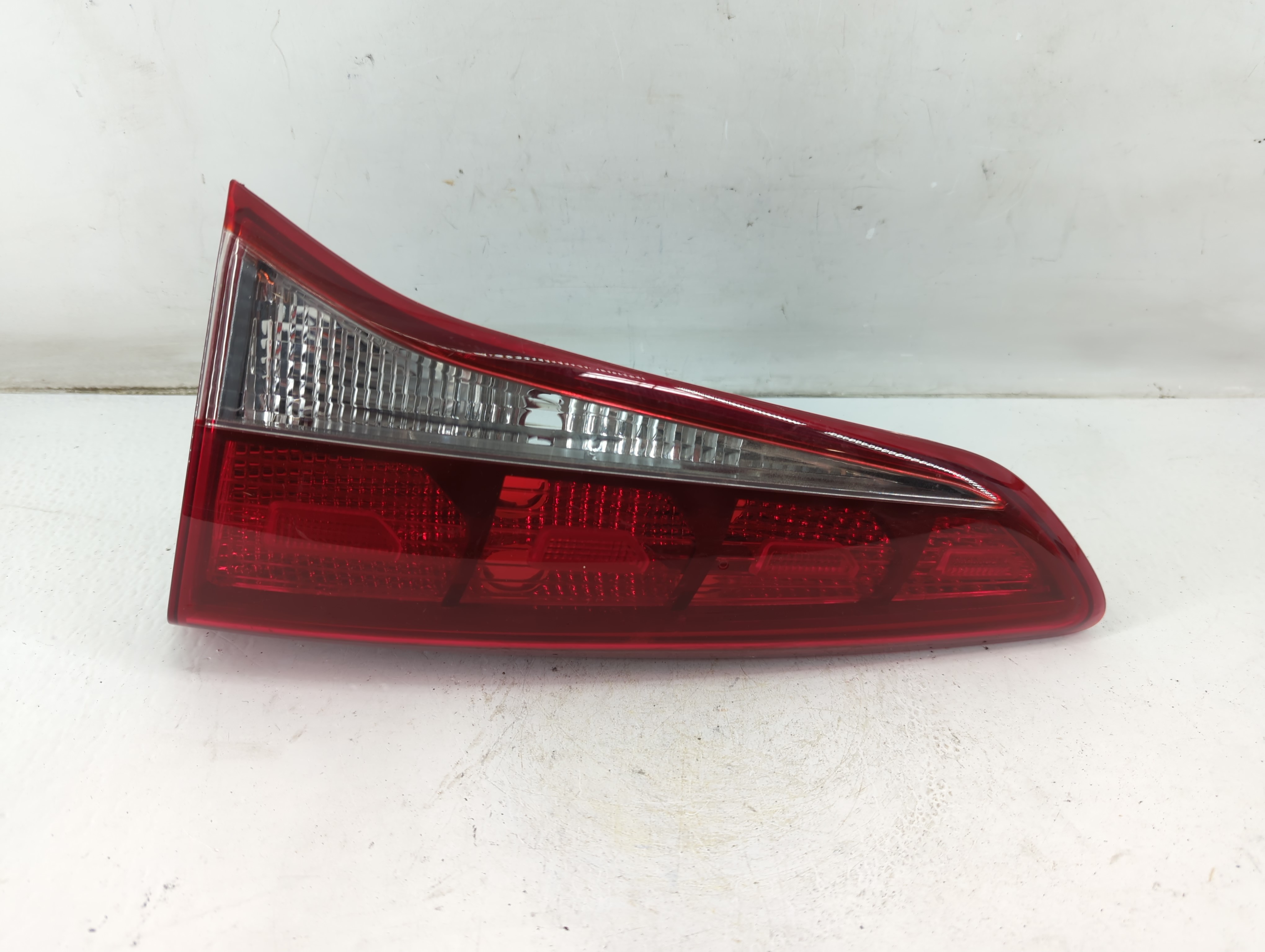 Picture of 2016-2018 Hyundai Tucson Driver Left Side Tail Light Taillight Oem 940919