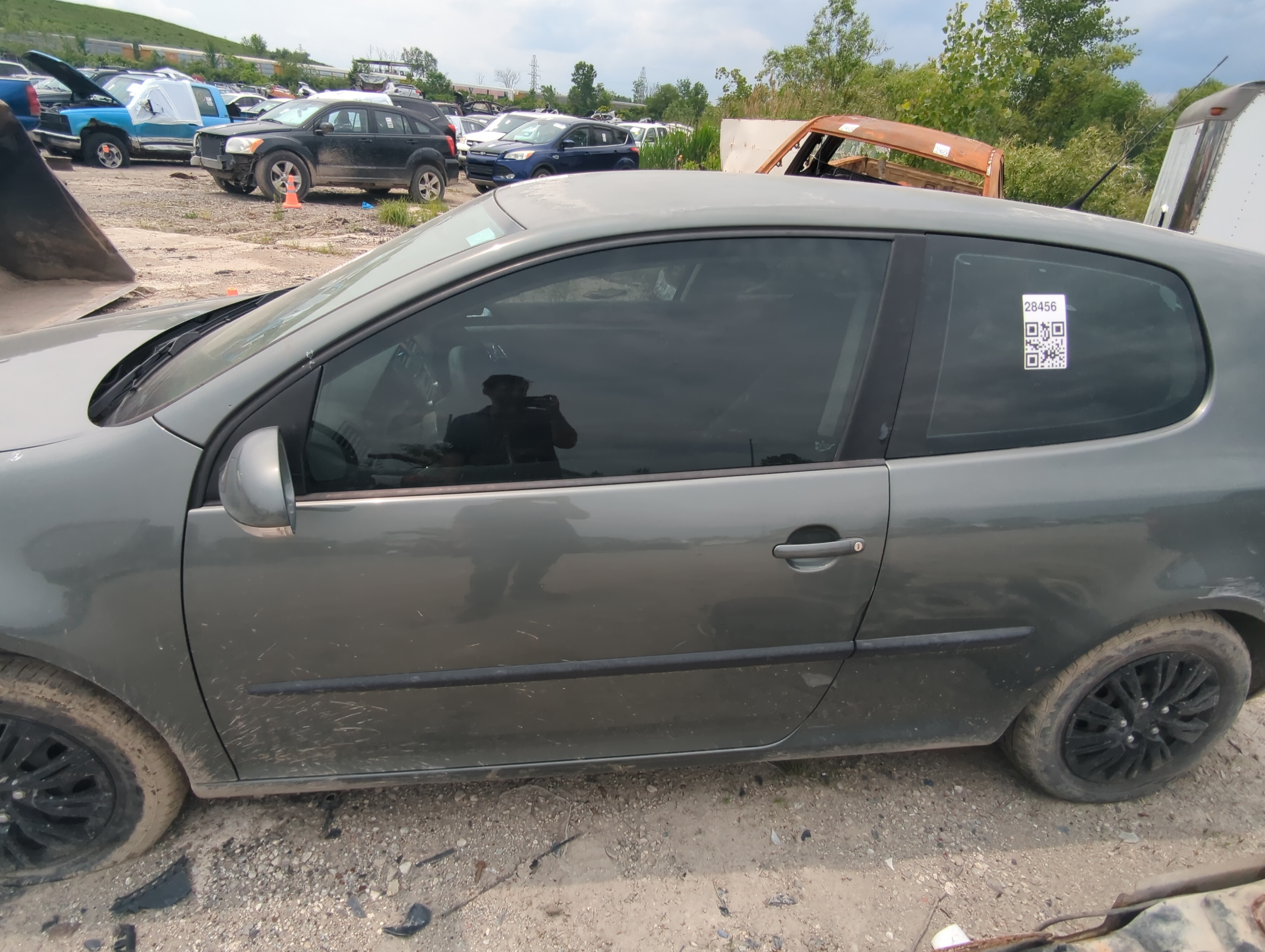 Picture of 2006-2009 Volkswagen Rabbit Driver Front Door Oem 940930